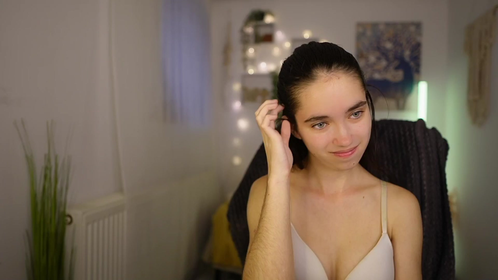 Gallery image thumbnail from Gia_Paige18's myfreecams stream on, 05/26/2024, 17:33 image 6 of 20