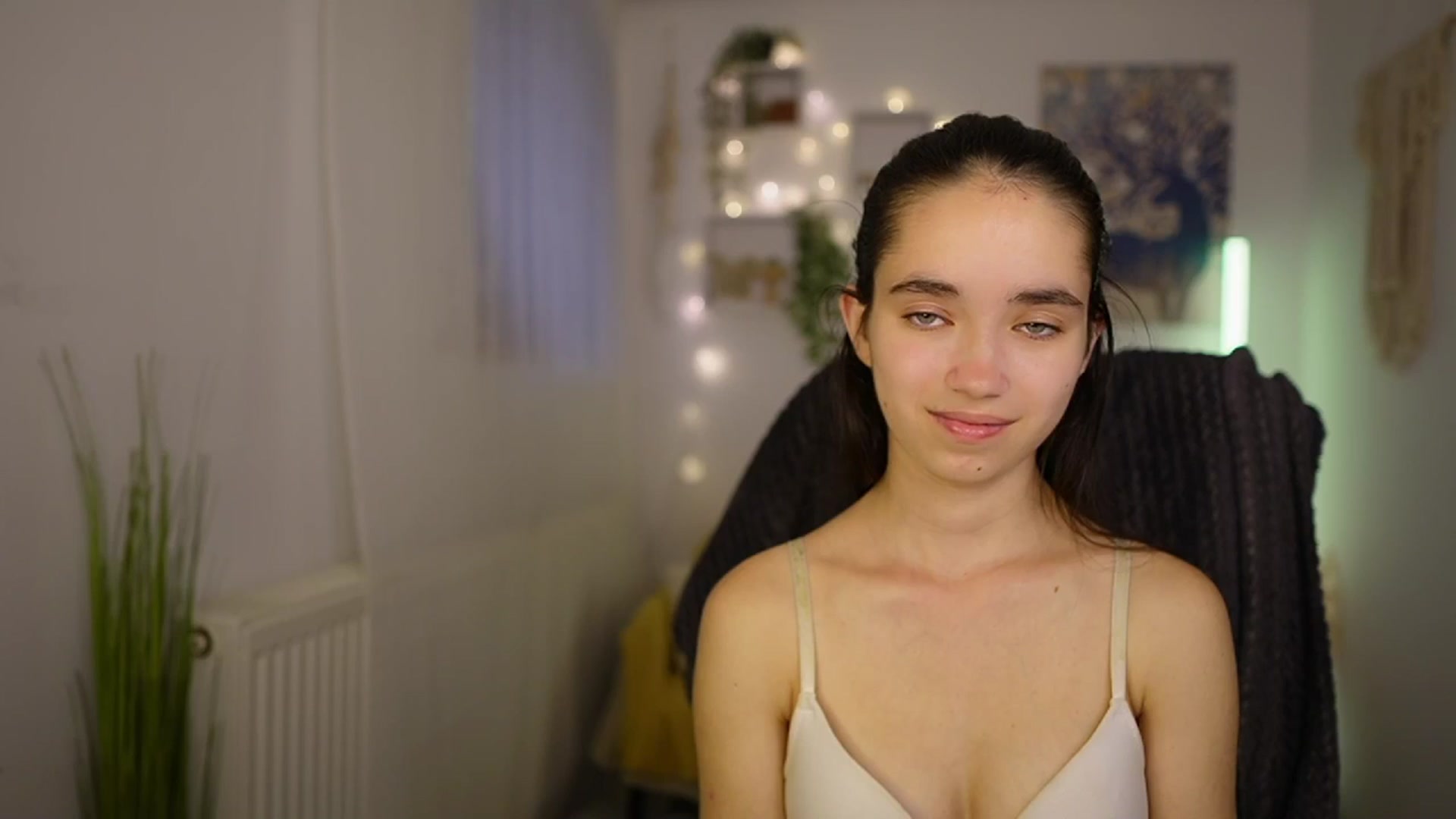 Gallery image thumbnail from Gia_Paige18's myfreecams stream on, 05/26/2024, 17:33 image 15 of 20