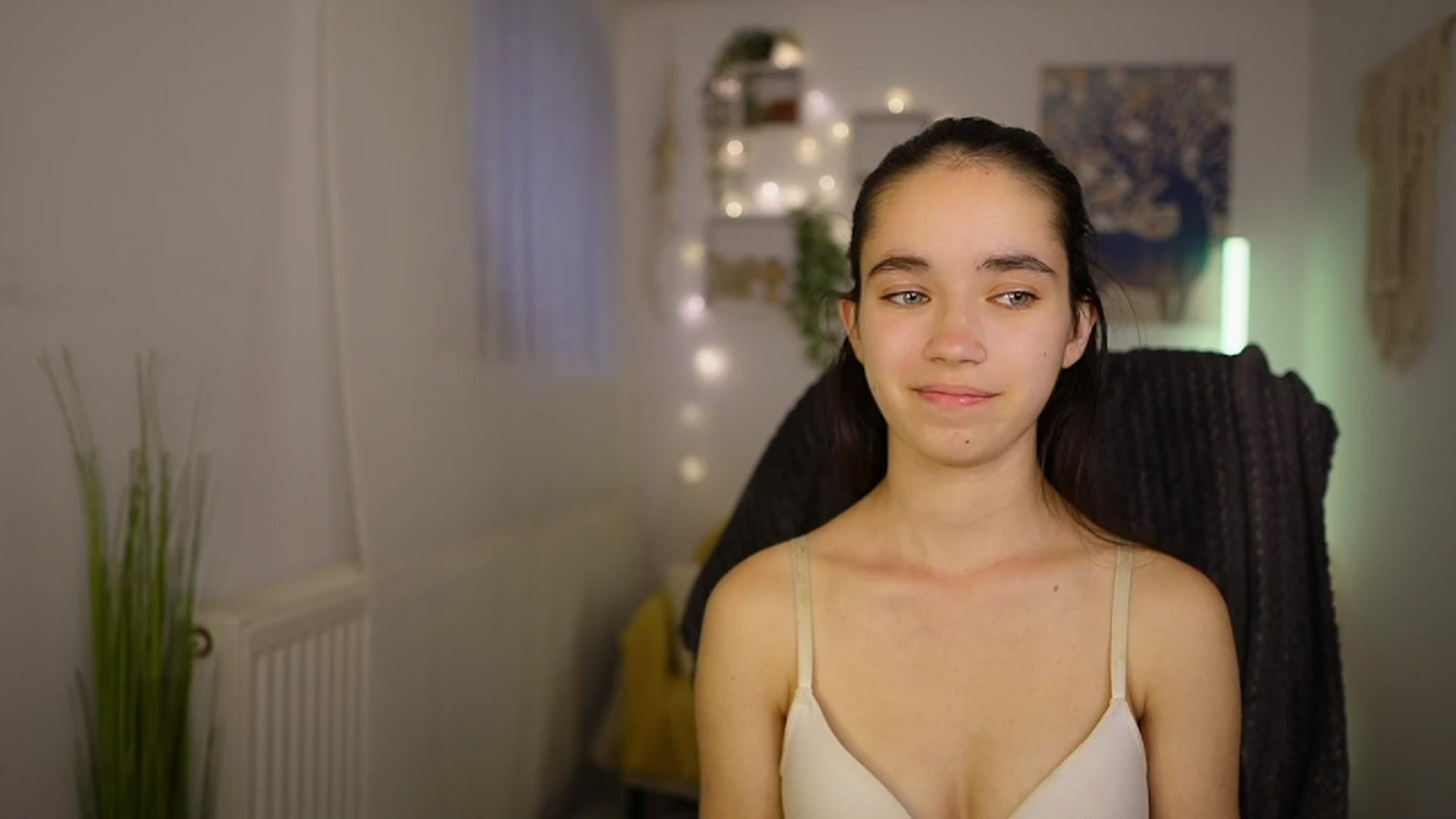 Gallery image thumbnail from Gia_Paige18's myfreecams stream on, 05/26/2024, 17:33 image 17 of 20
