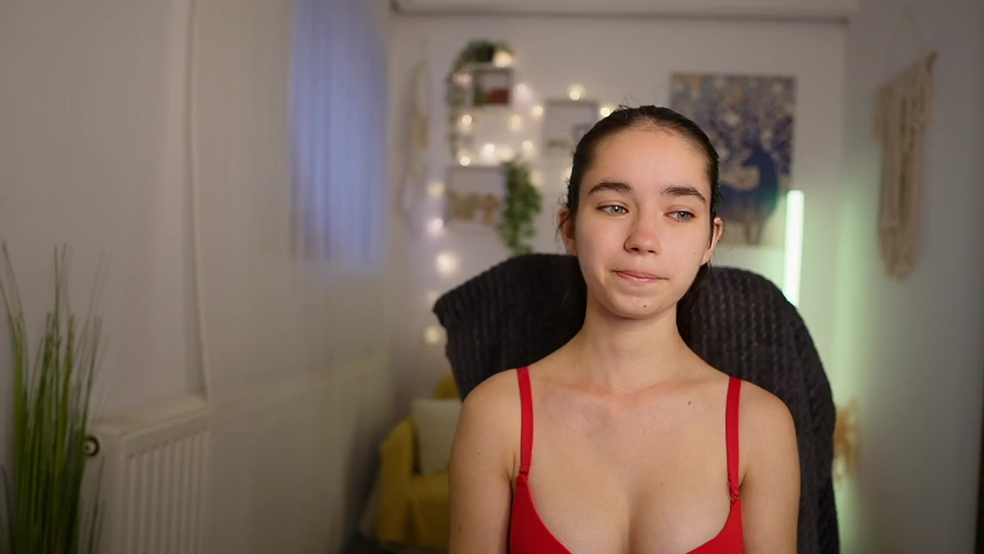 Gallery image thumbnail from Gia_Paige18's myfreecams stream on, 05/27/2024, 11:11 image 11 of 20