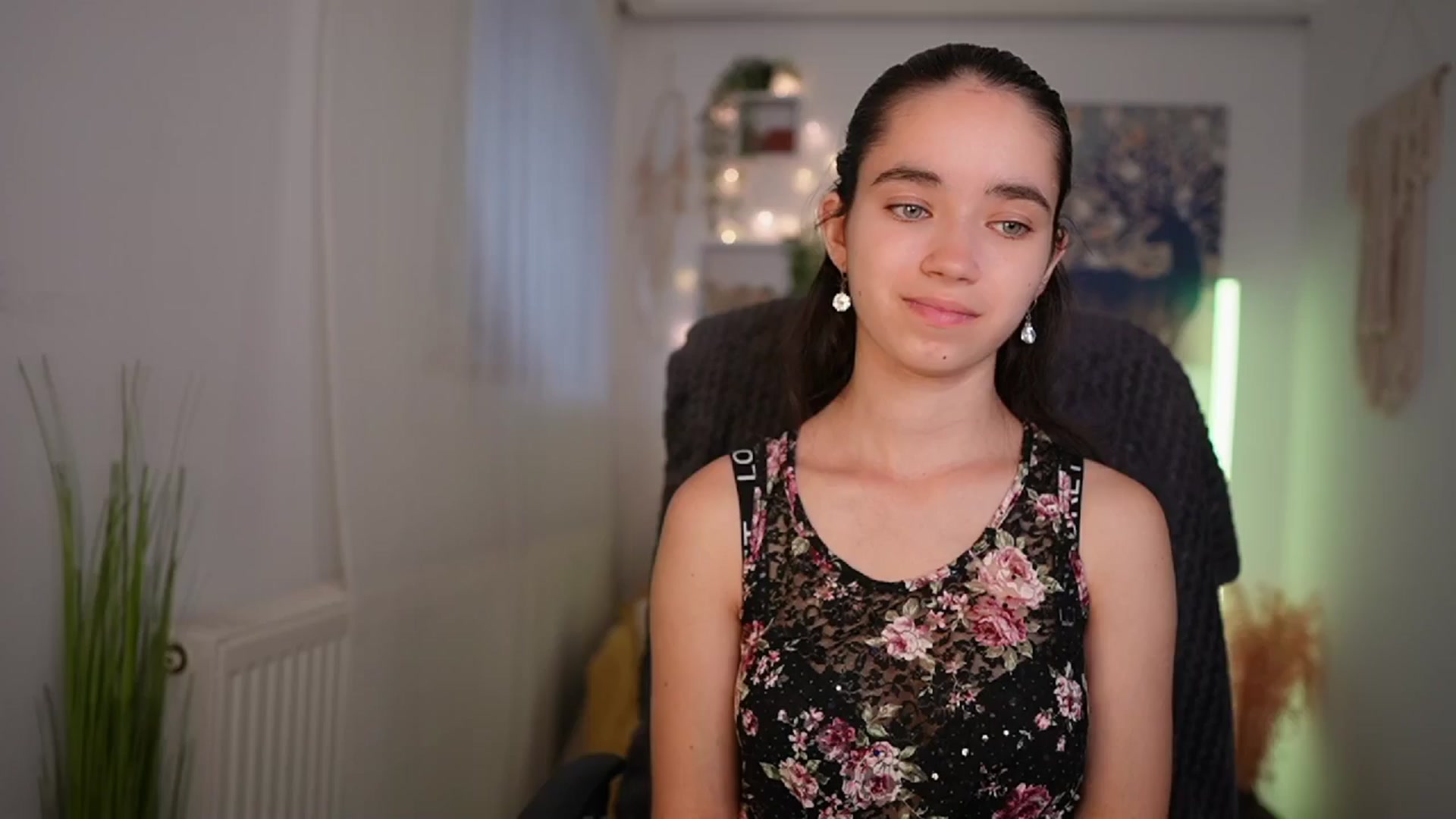Gallery image thumbnail from Gia_Paige18's myfreecams stream on, 06/03/2024, 08:48 image 12 of 20