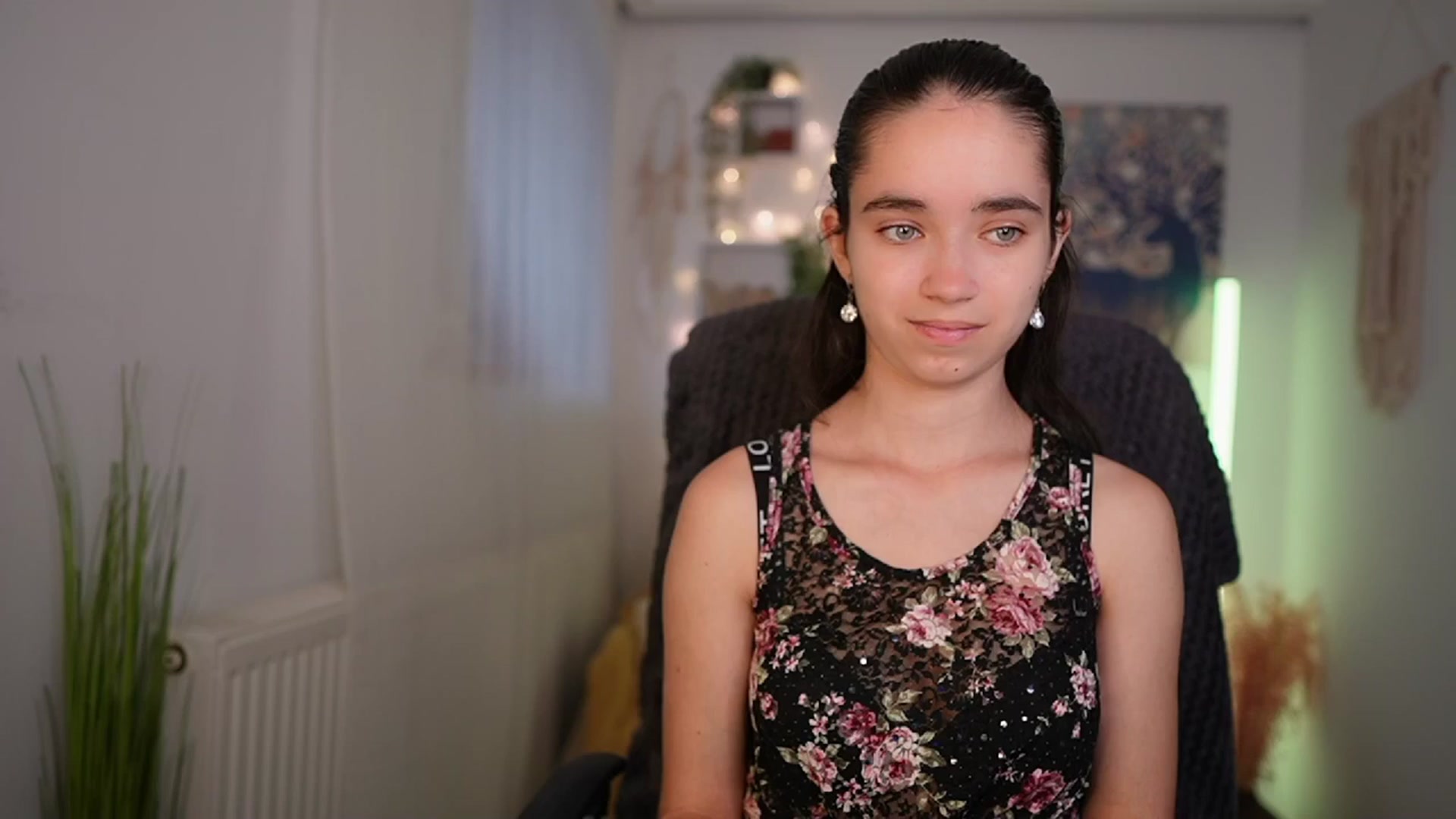 Gallery image thumbnail from Gia_Paige18's myfreecams stream on, 06/03/2024, 08:48 image 10 of 20