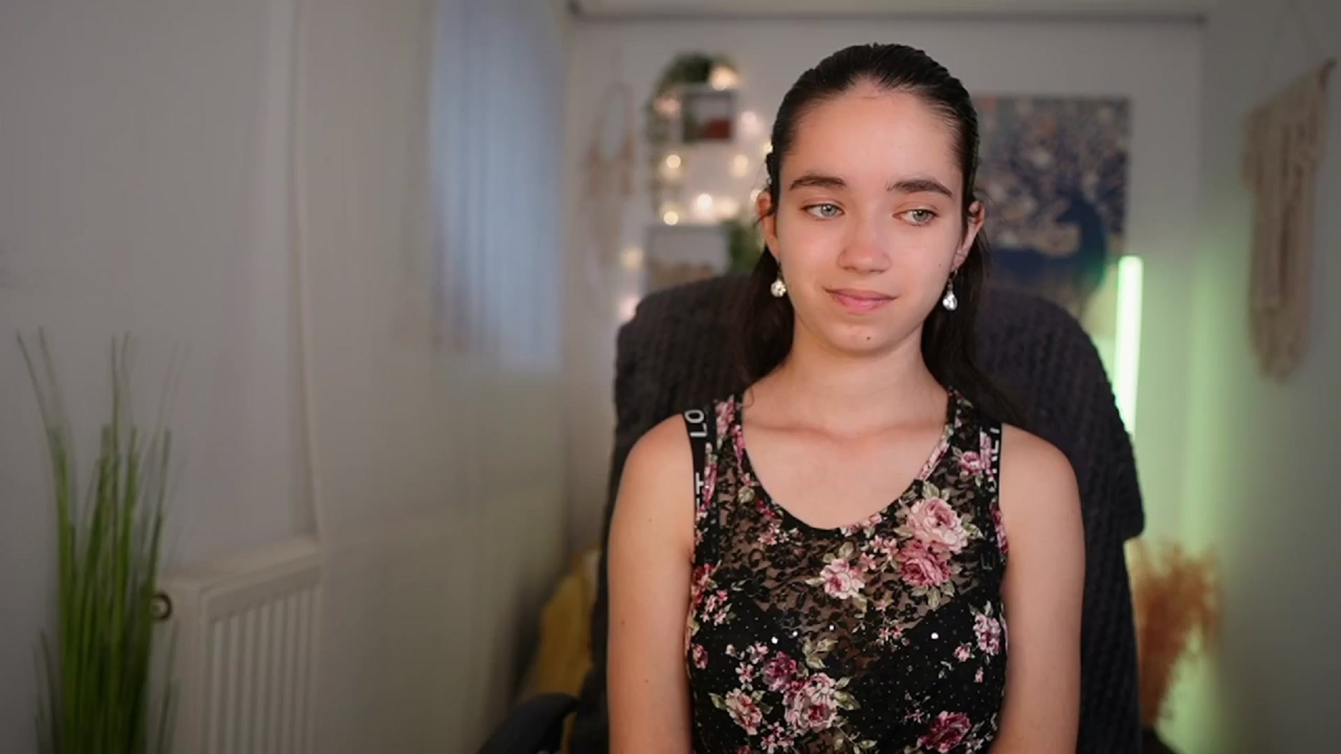 Gallery image thumbnail from Gia_Paige18's myfreecams stream on, 06/03/2024, 08:48 image 18 of 20