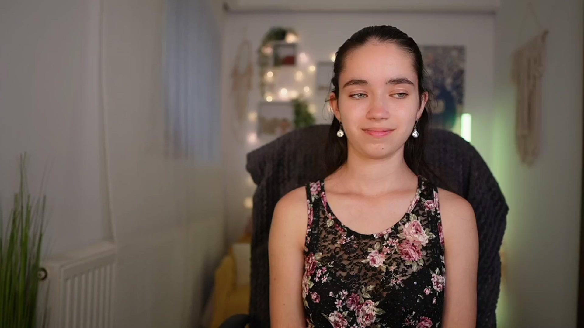 Gallery image thumbnail from Gia_Paige18's myfreecams stream on, 06/03/2024, 11:23 image 10 of 20