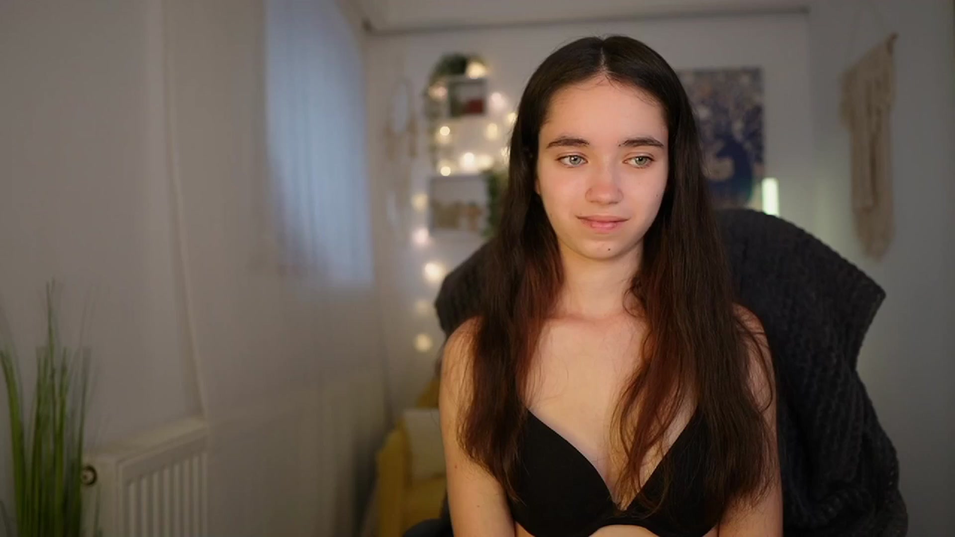 Gallery image thumbnail from Gia_Paige18's myfreecams stream on, 06/04/2024, 09:41 image 16 of 20