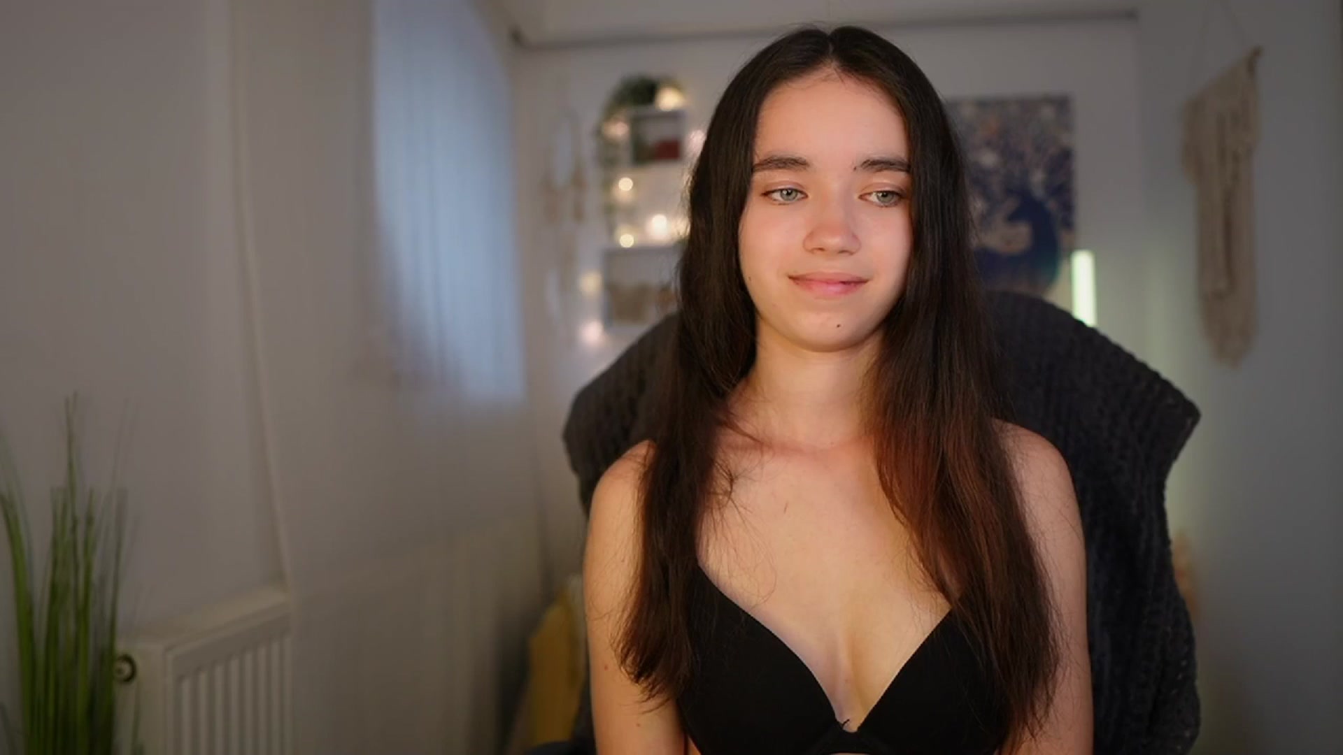 Gallery image thumbnail from Gia_Paige18's myfreecams stream on, 06/04/2024, 10:52 image 17 of 20