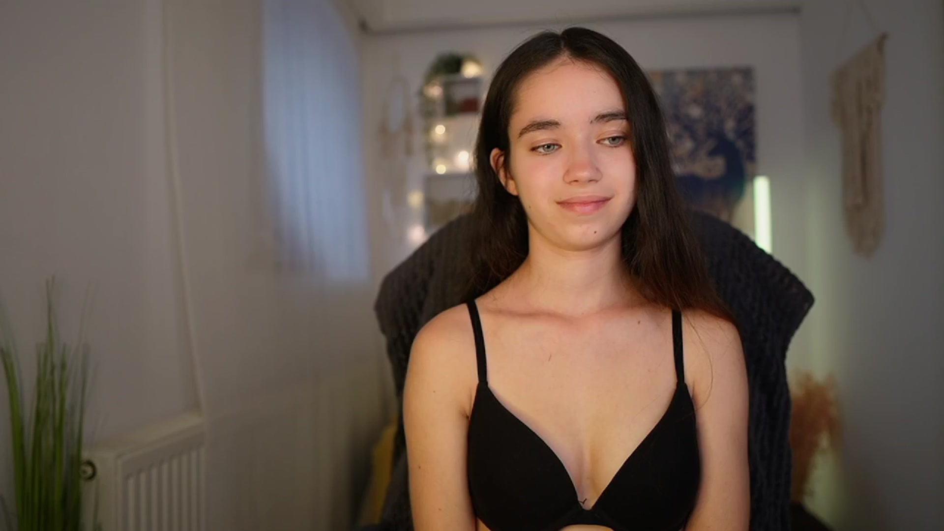 Gallery image thumbnail from Gia_Paige18's myfreecams stream on, 06/04/2024, 11:15 image 15 of 20