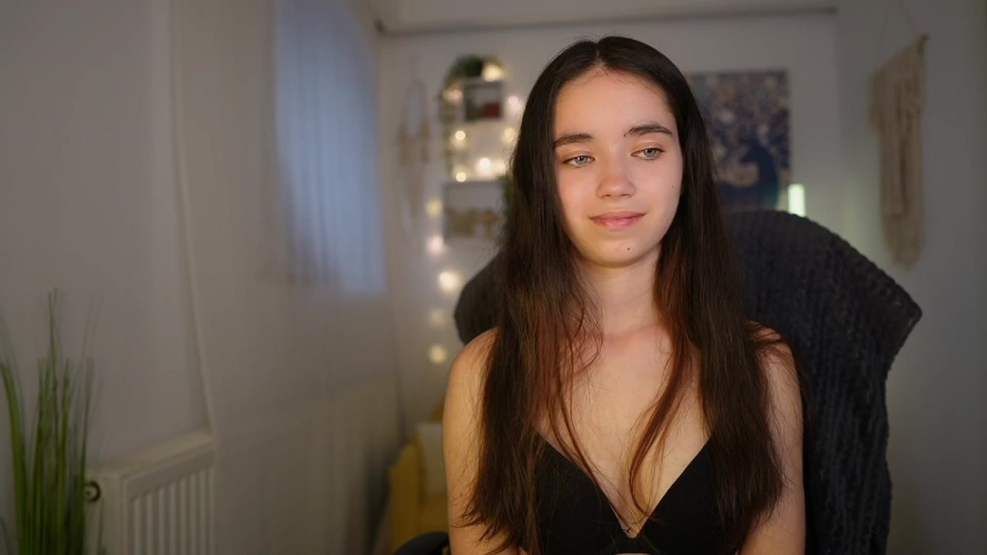 Gallery image thumbnail from Gia_Paige18's myfreecams stream on, 06/04/2024, 11:43 image 16 of 20