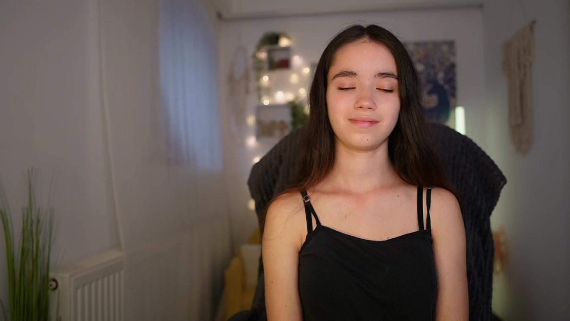 Gallery image thumbnail from Gia_Paige18's myfreecams stream on, 06/04/2024, 12:49 image 9 of 20