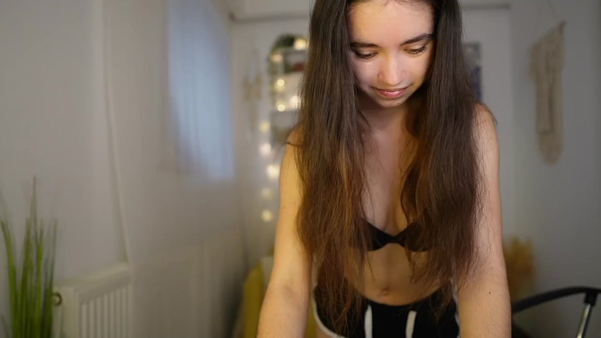 Gallery image thumbnail from Gia_Paige18's myfreecams stream on, 06/05/2024, 09:20 image 11 of 20