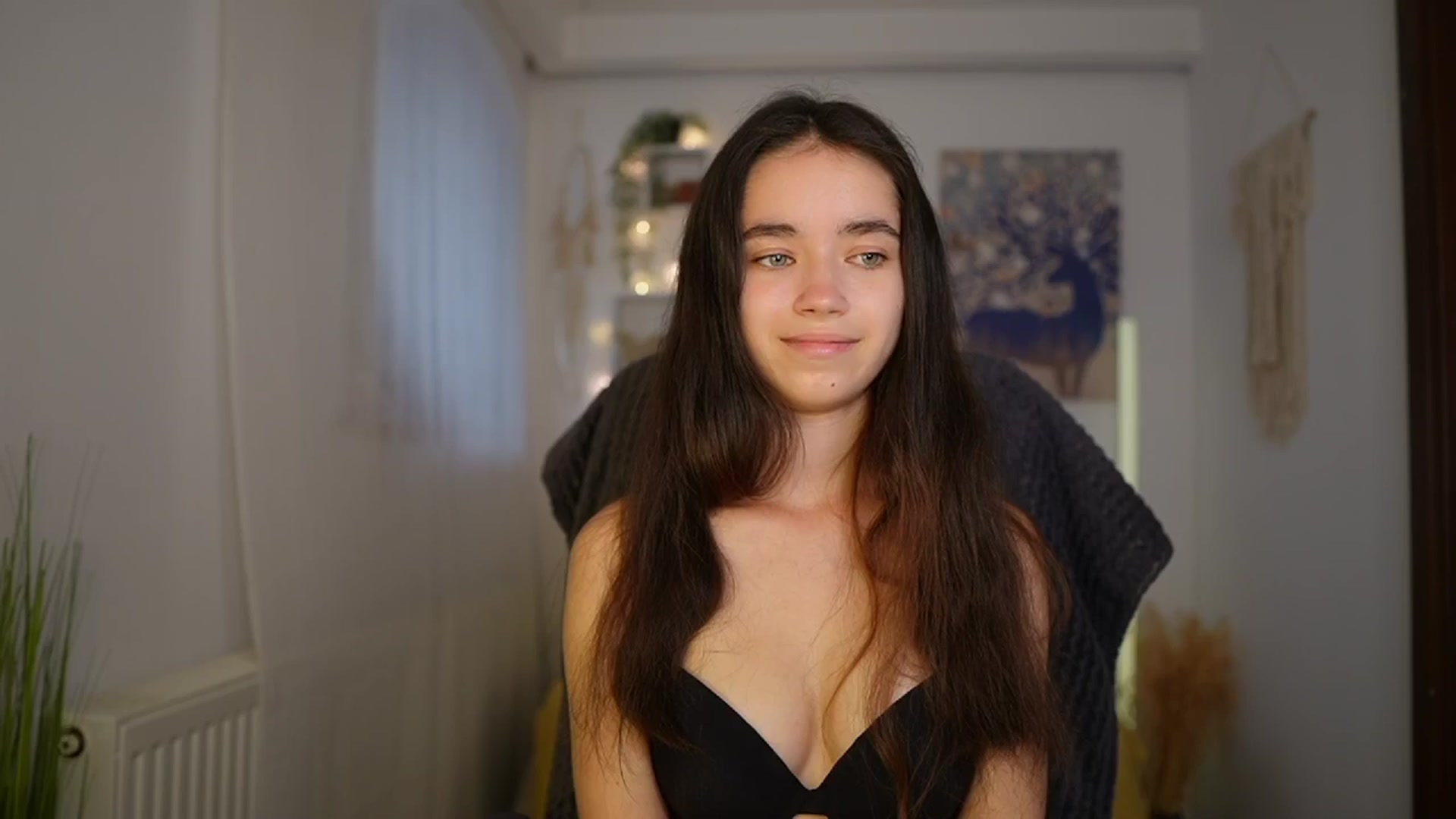 Gallery image thumbnail from Gia_Paige18's myfreecams stream on, 06/05/2024, 11:32 image 10 of 20