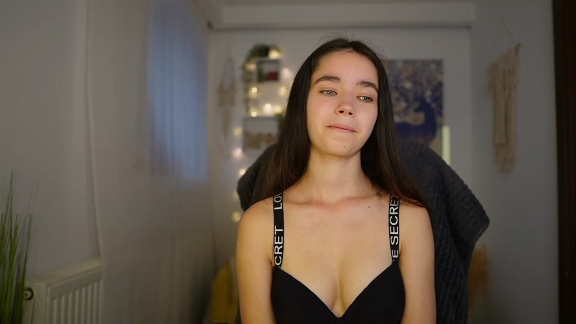 Gallery image thumbnail from Gia_Paige18's myfreecams stream on, 06/05/2024, 12:20 image 19 of 20