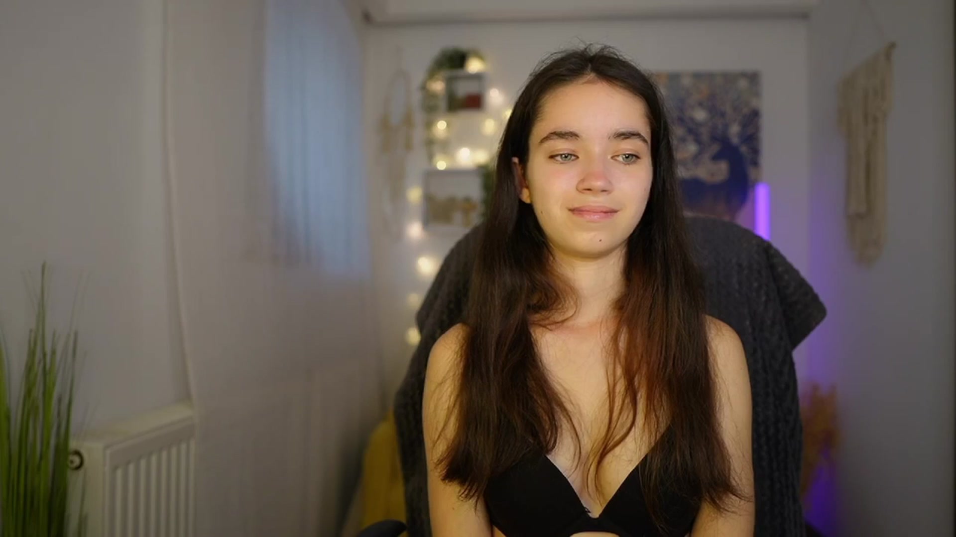 Gallery image thumbnail from Gia_Paige18's myfreecams stream on, 06/06/2024, 12:58 image 17 of 20