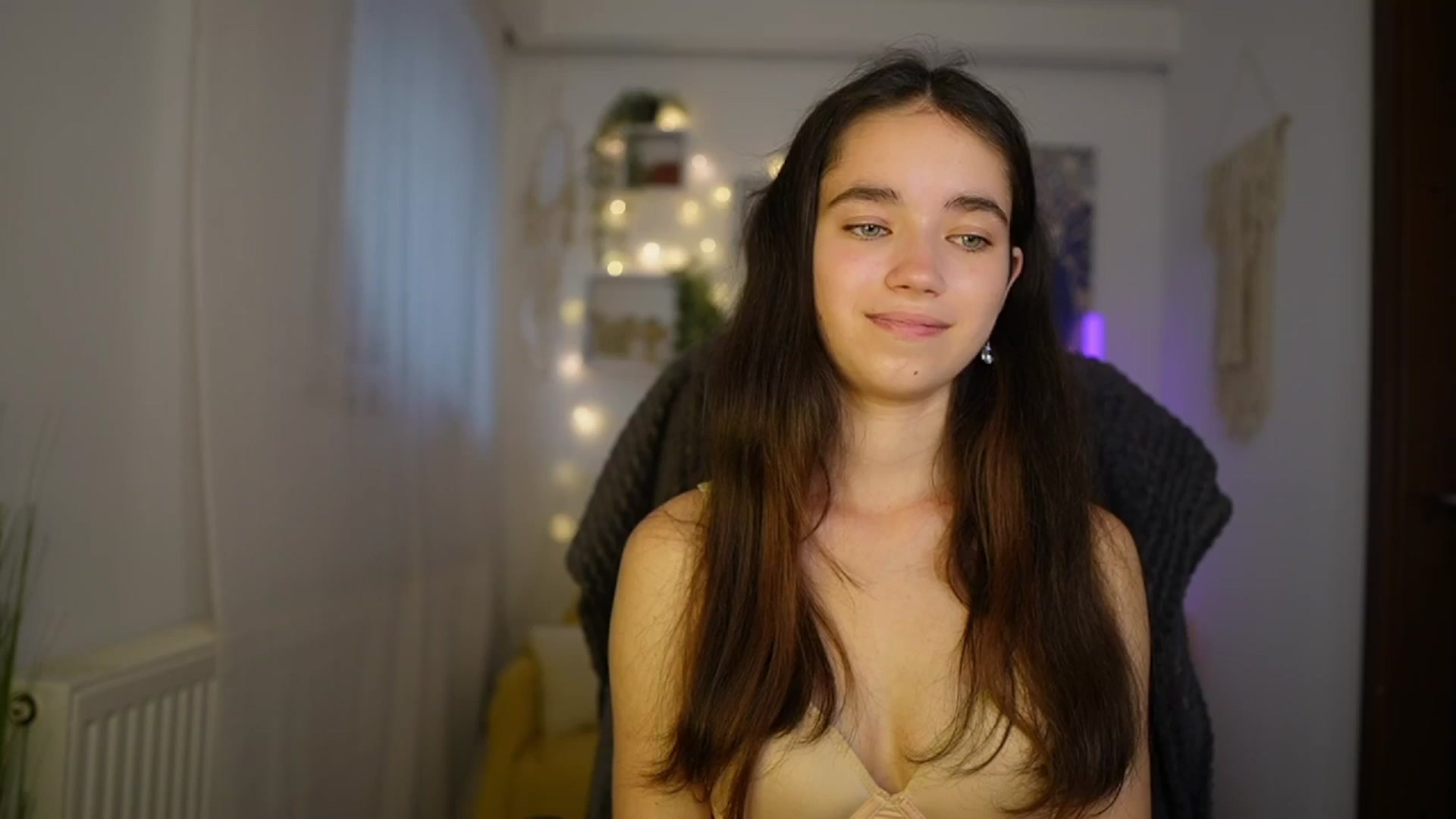 Gallery image thumbnail from Gia_Paige18's myfreecams stream on, 06/11/2024, 12:23 image 12 of 20