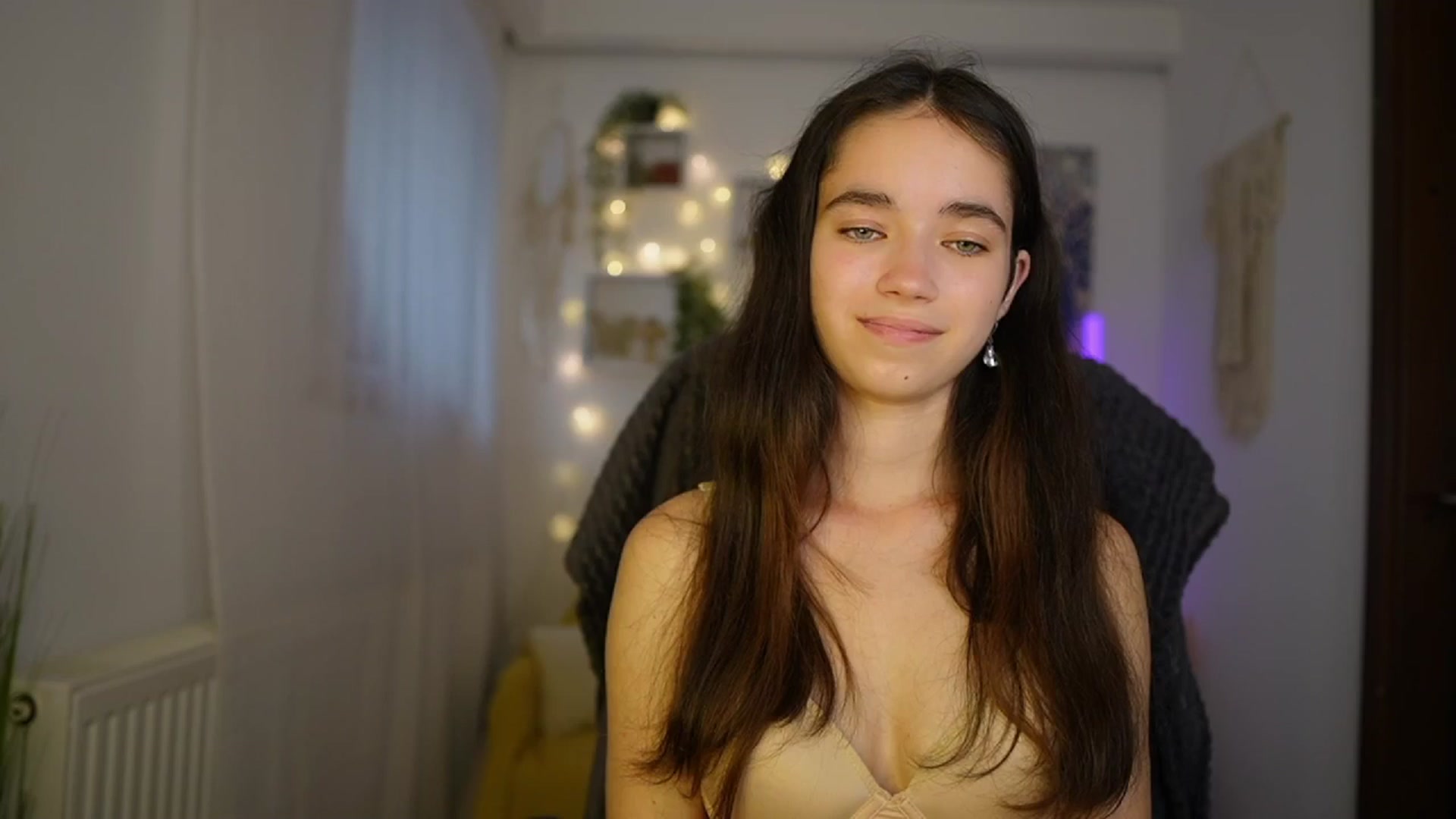 Gallery image thumbnail from Gia_Paige18's myfreecams stream on, 06/11/2024, 12:23 image 14 of 20