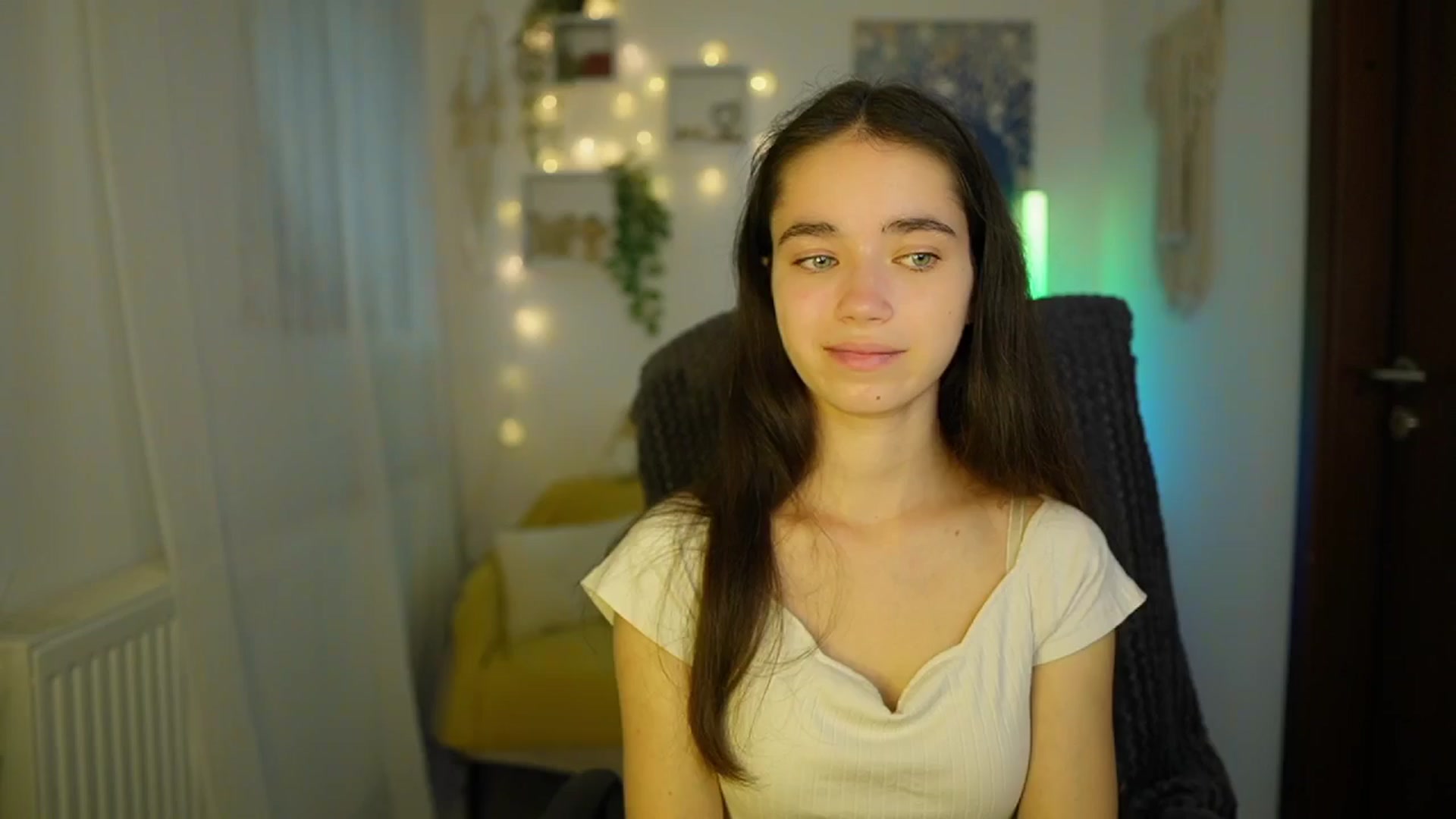 Gallery image thumbnail from Gia_Paige18's myfreecams stream on, 06/12/2024, 08:29 image 17 of 20