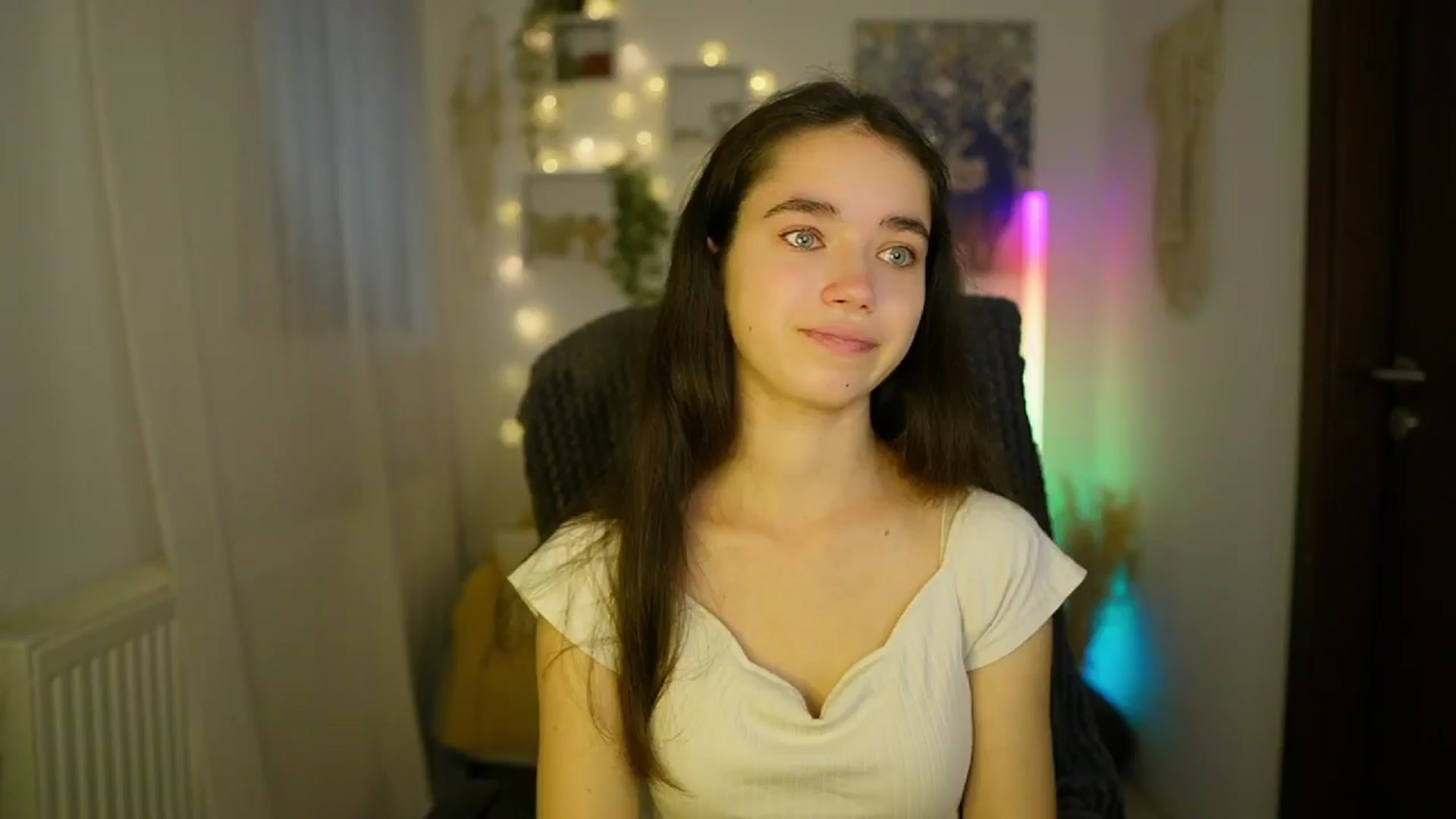Gallery image thumbnail from Gia_Paige18's myfreecams stream on, 06/12/2024, 08:29 image 7 of 20
