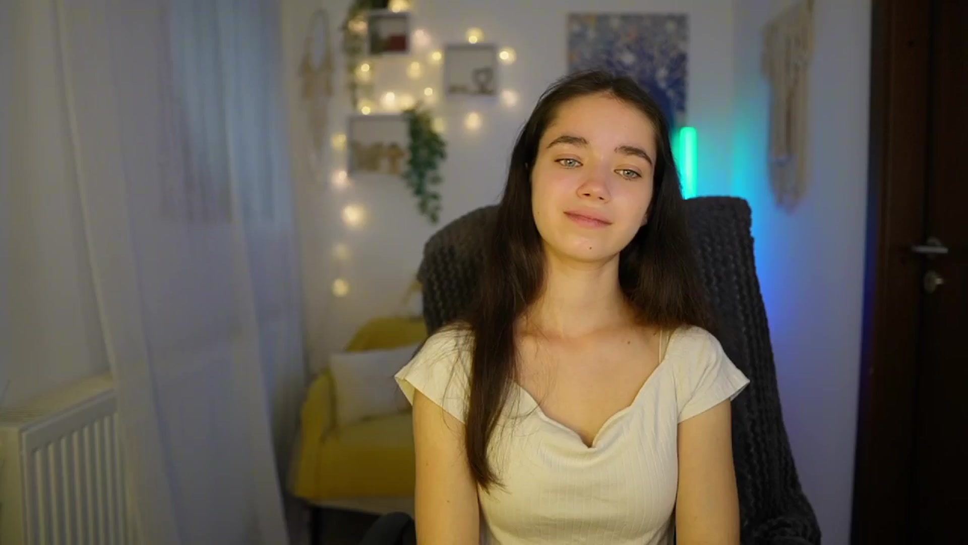 Gallery image thumbnail from Gia_Paige18's myfreecams stream on, 06/12/2024, 08:29 image 15 of 20
