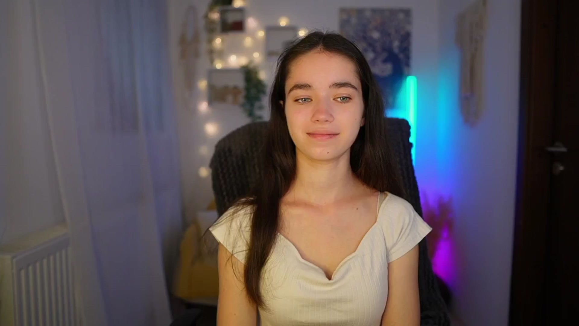 Gallery image thumbnail from Gia_Paige18's myfreecams stream on, 06/12/2024, 08:29 image 1 of 20