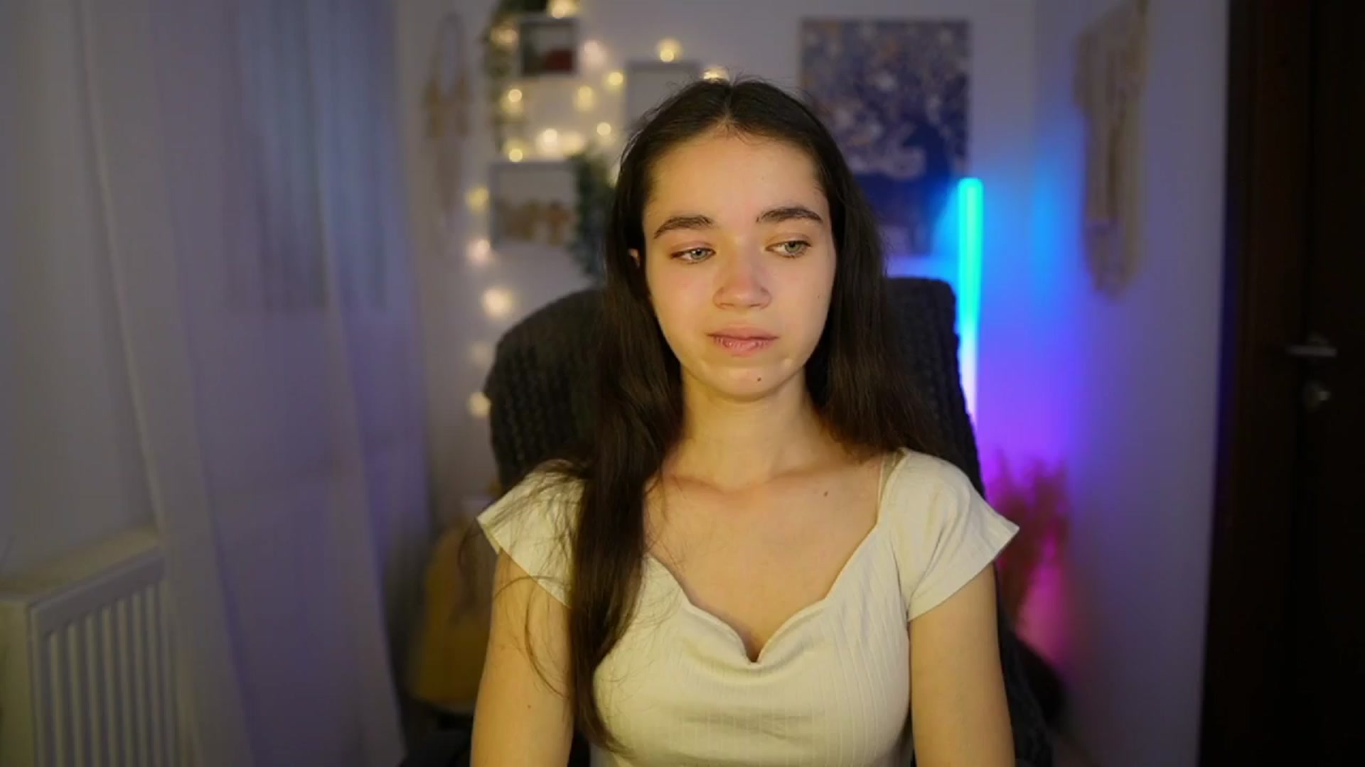 Gallery image thumbnail from Gia_Paige18's myfreecams stream on, 06/12/2024, 08:29 image 6 of 20