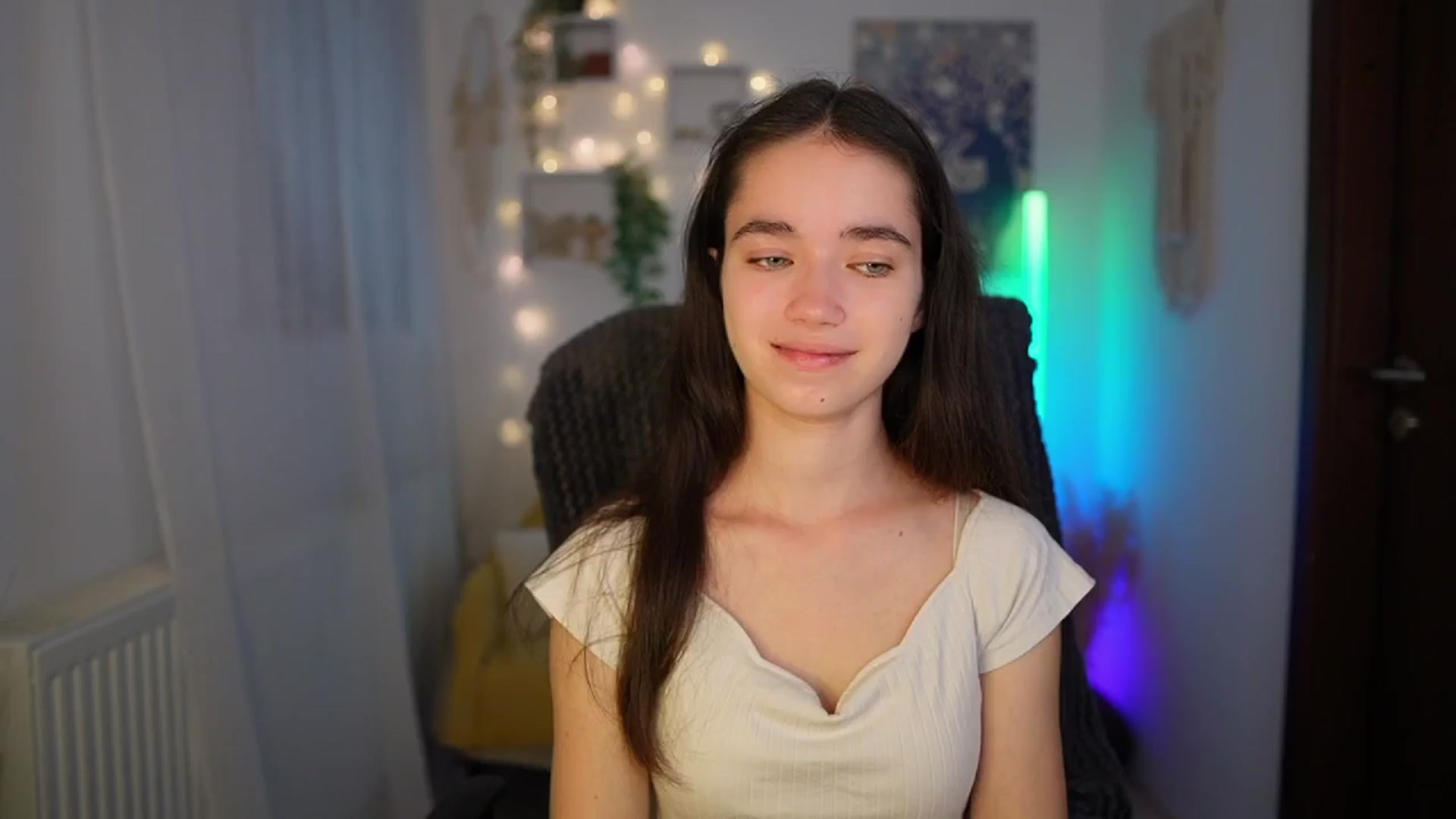 Gallery image thumbnail from Gia_Paige18's myfreecams stream on, 06/12/2024, 08:29 image 3 of 20