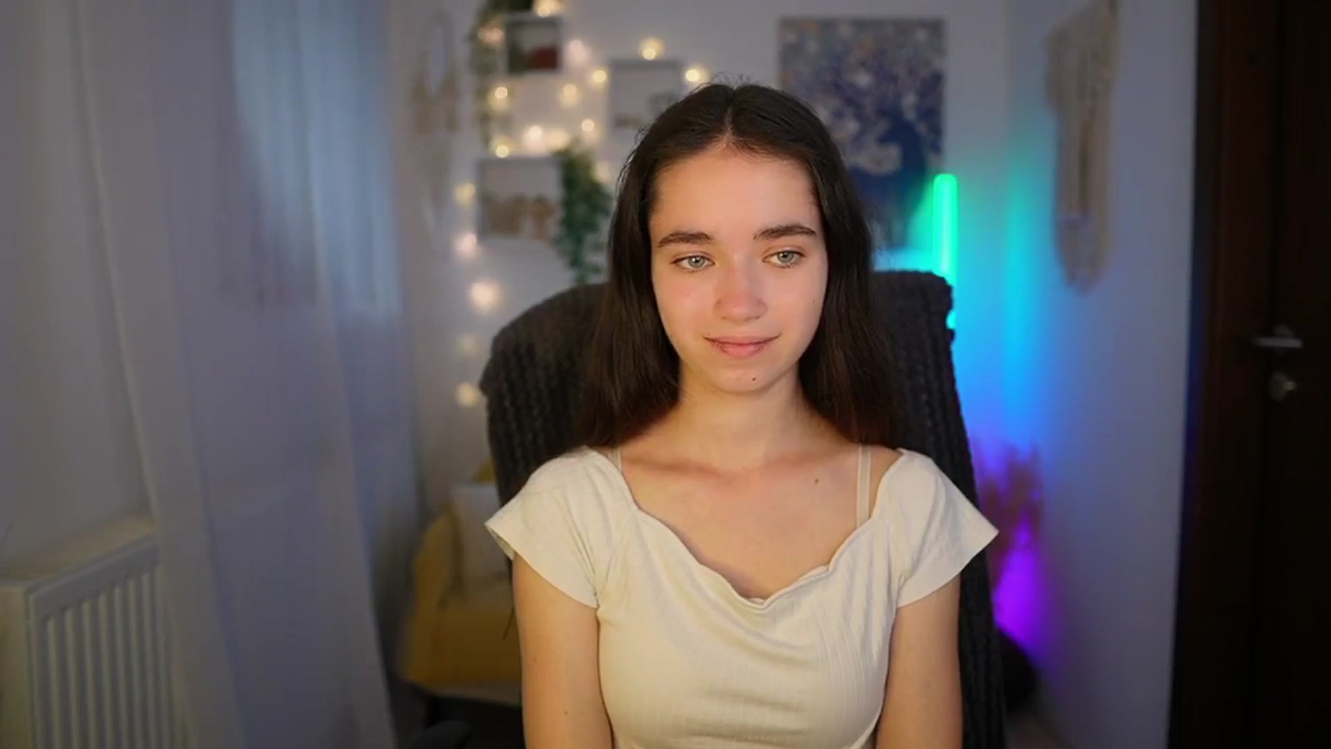 Gallery image thumbnail from Gia_Paige18's myfreecams stream on, 06/12/2024, 09:23 image 7 of 20