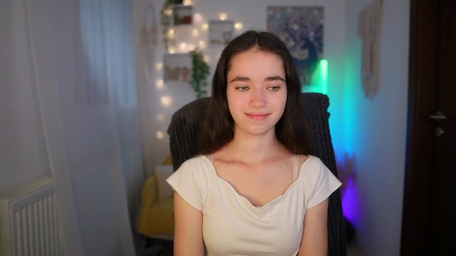 Gallery image thumbnail from Gia_Paige18's myfreecams stream on, 06/12/2024, 09:23 image 6 of 20