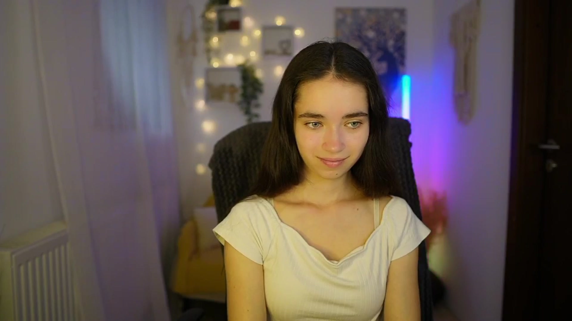 Gallery image thumbnail from Gia_Paige18's myfreecams stream on, 06/12/2024, 09:23 image 11 of 20