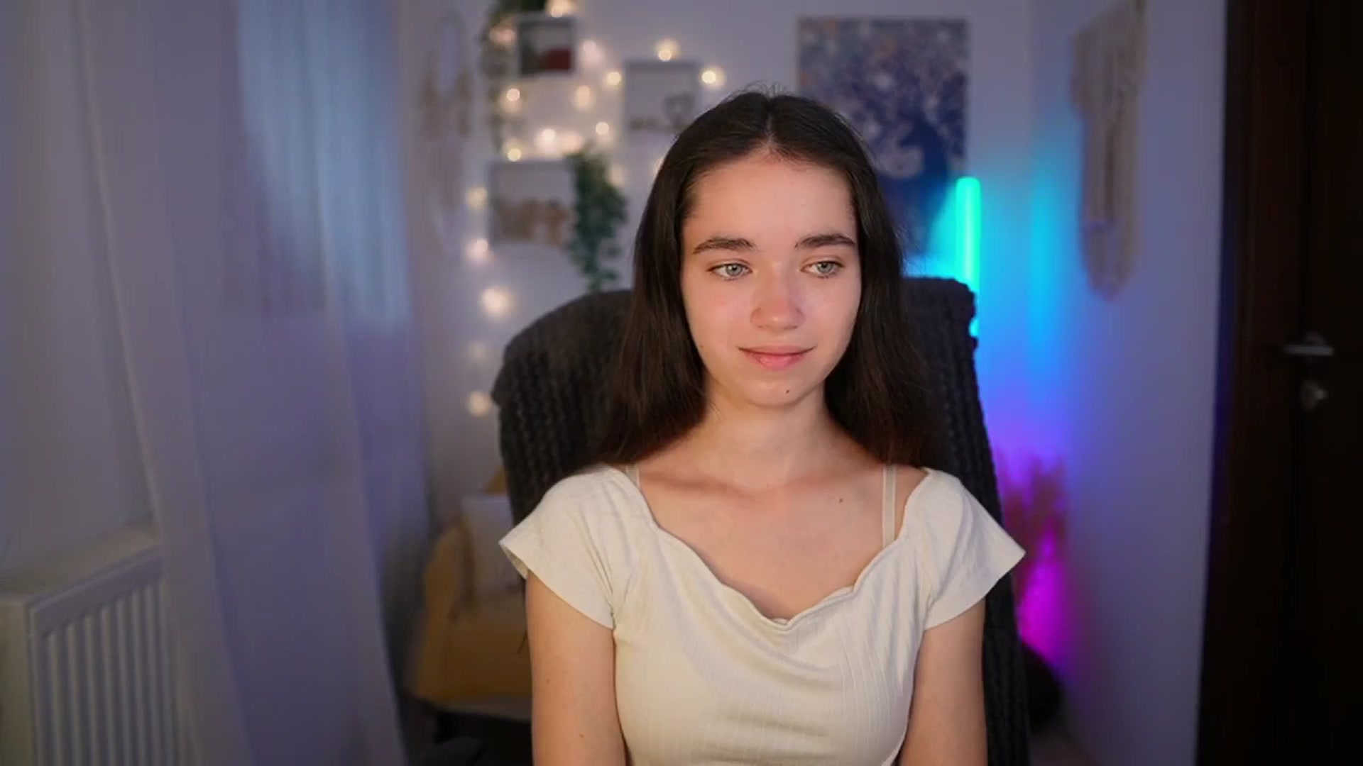 Gallery image thumbnail from Gia_Paige18's myfreecams stream on, 06/12/2024, 09:23 image 8 of 20