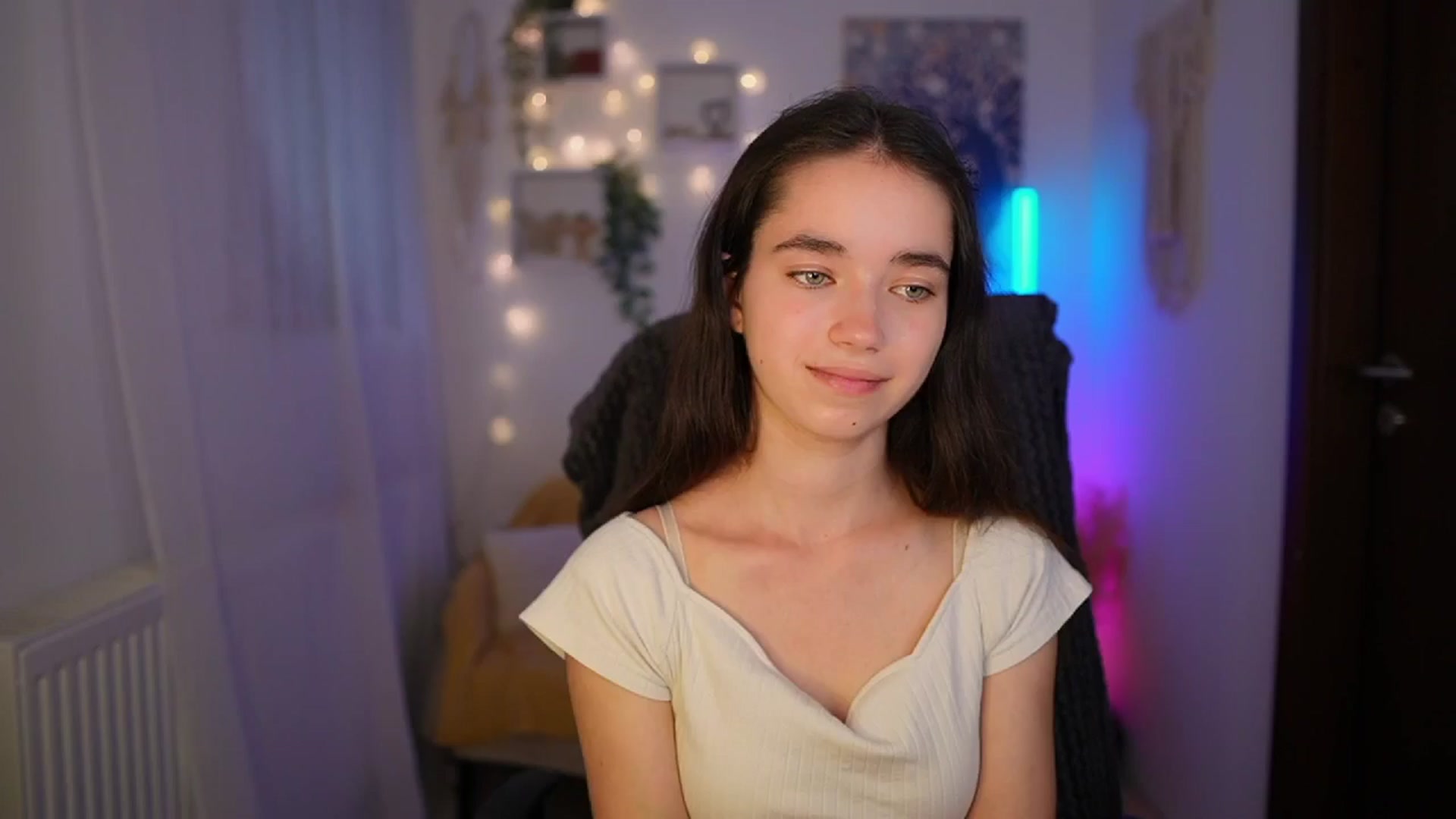 Gallery image thumbnail from Gia_Paige18's myfreecams stream on, 06/12/2024, 12:53 image 18 of 20