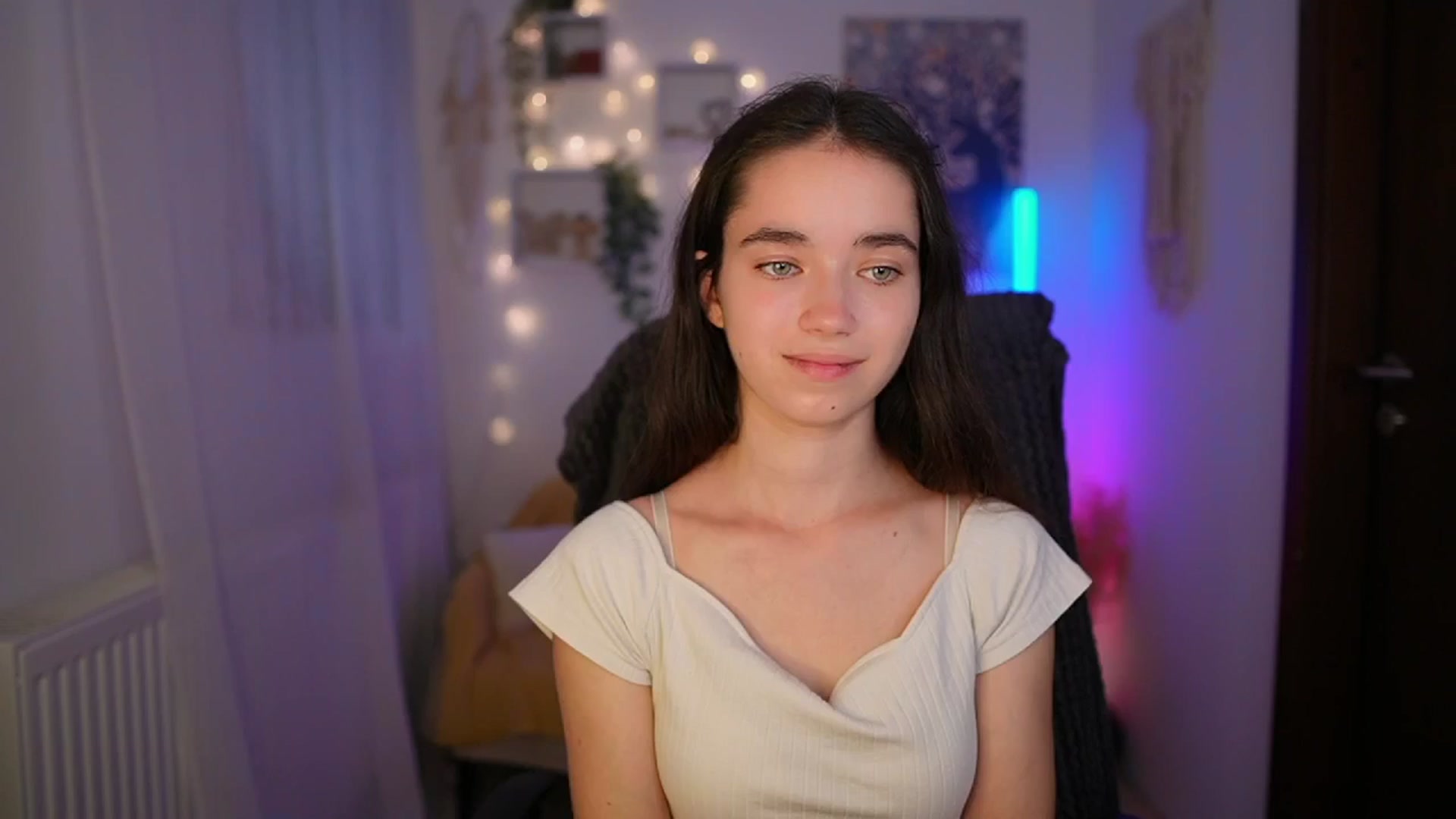 Gallery image thumbnail from Gia_Paige18's myfreecams stream on, 06/12/2024, 12:53 image 15 of 20
