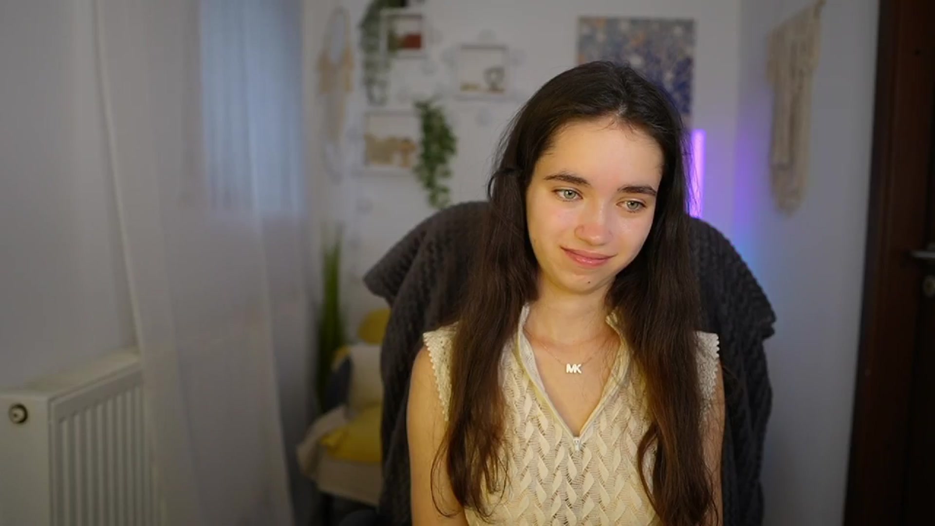 Gallery image thumbnail from Gia_Paige18's myfreecams stream on, 06/16/2024, 13:40 image 10 of 20