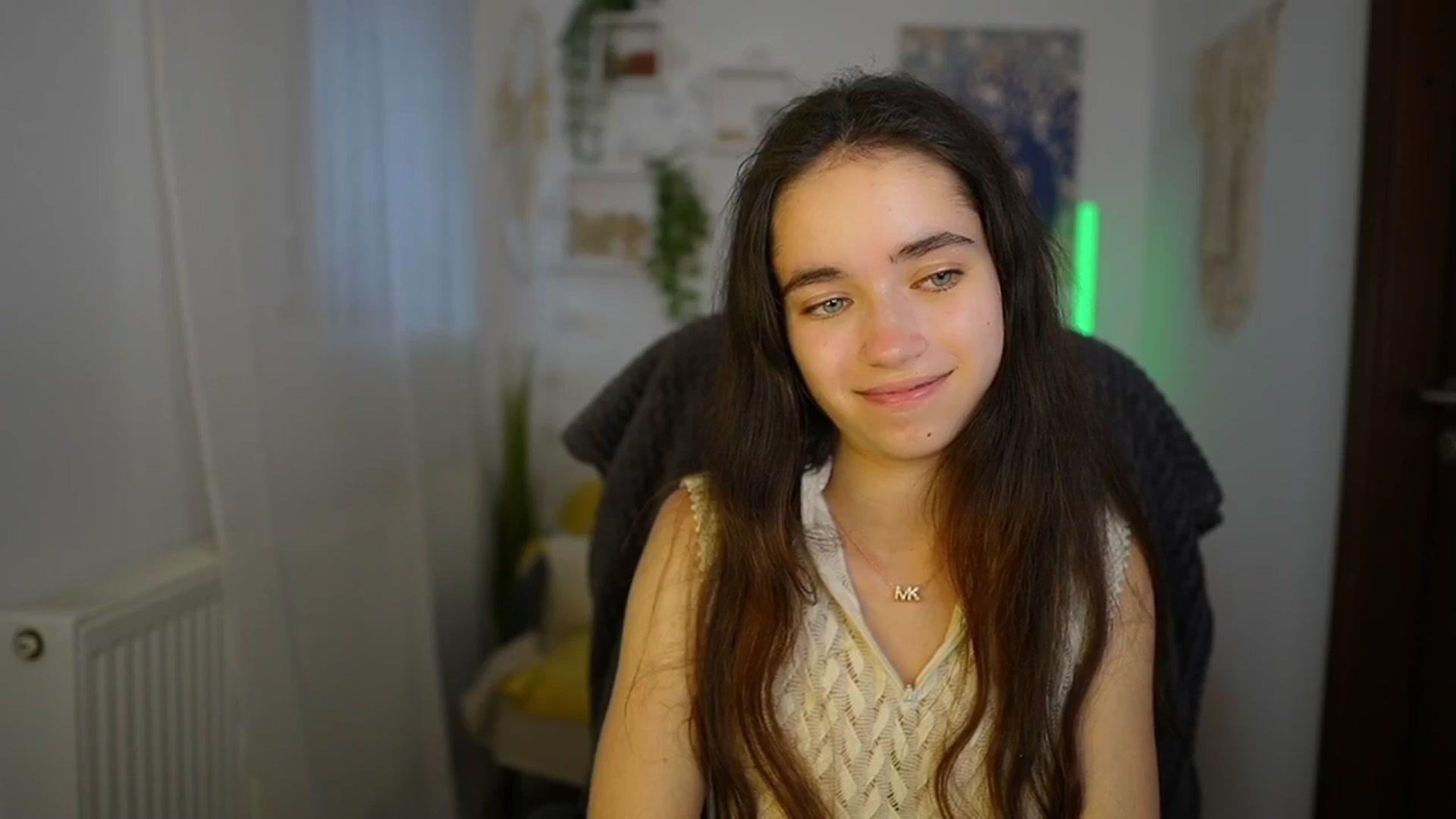 Gallery image thumbnail from Gia_Paige18's myfreecams stream on, 06/16/2024, 14:20 image 16 of 20