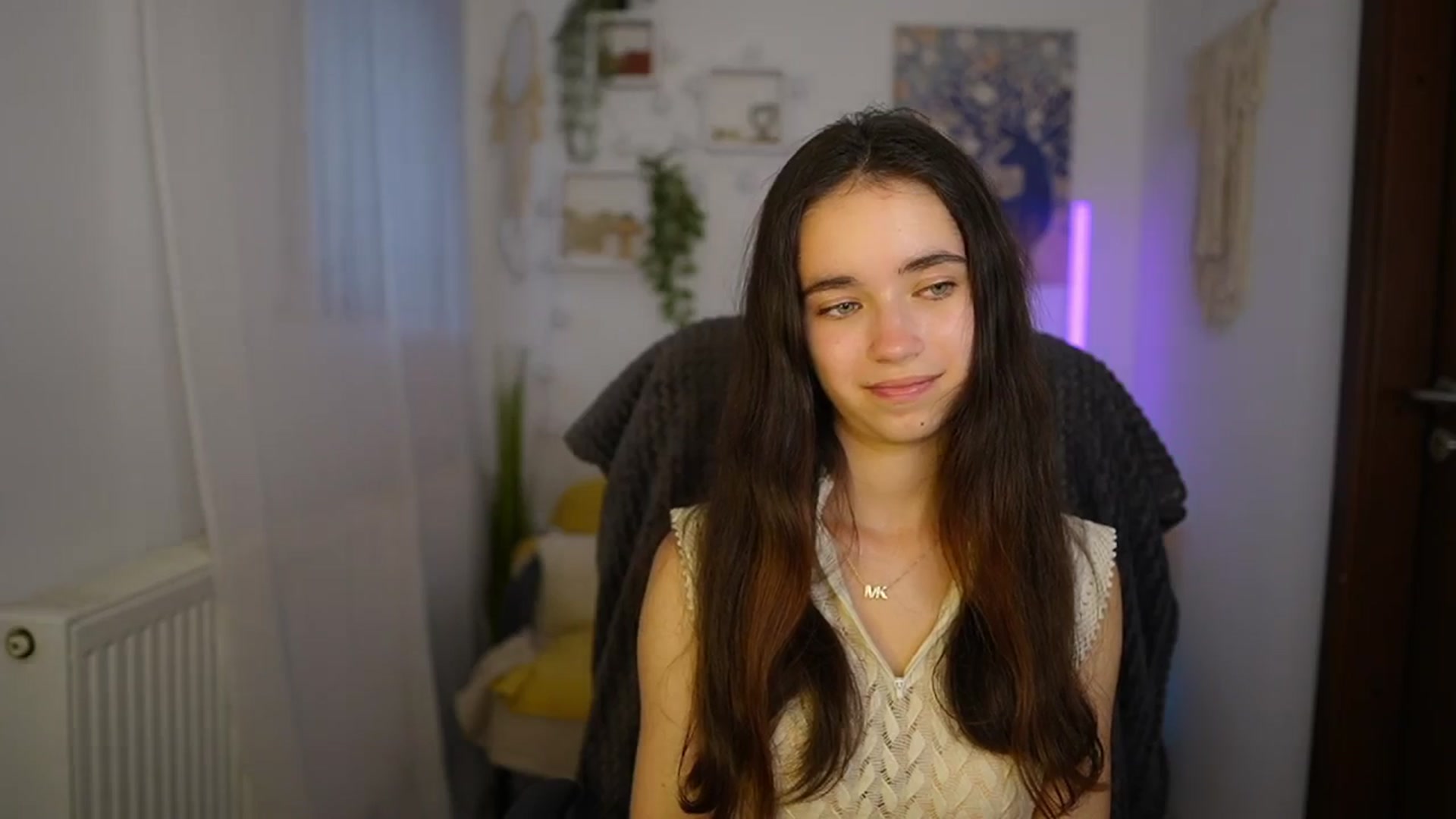 Gallery image thumbnail from Gia_Paige18's myfreecams stream on, 06/16/2024, 15:44 image 18 of 20