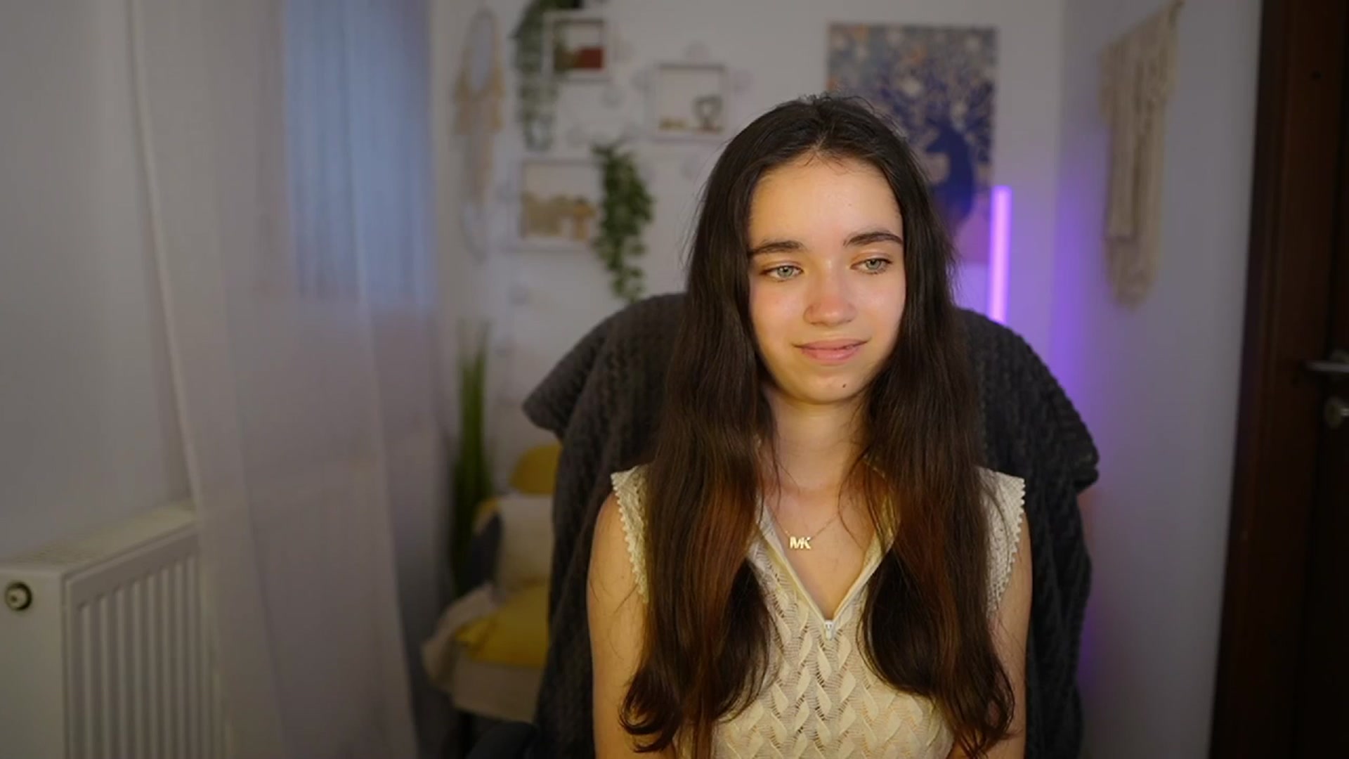 Gallery image thumbnail from Gia_Paige18's myfreecams stream on, 06/16/2024, 15:44 image 15 of 20