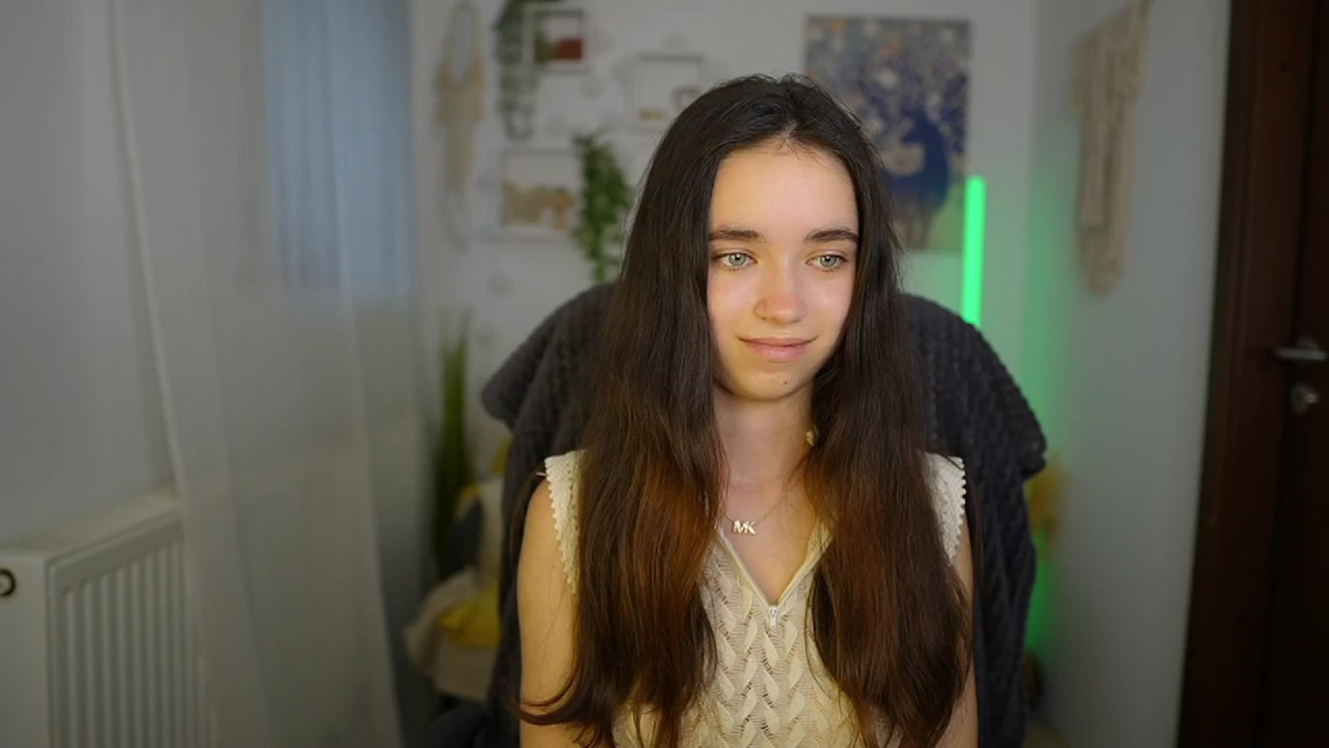 Gallery image thumbnail from Gia_Paige18's myfreecams stream on, 06/16/2024, 17:35 image 14 of 20