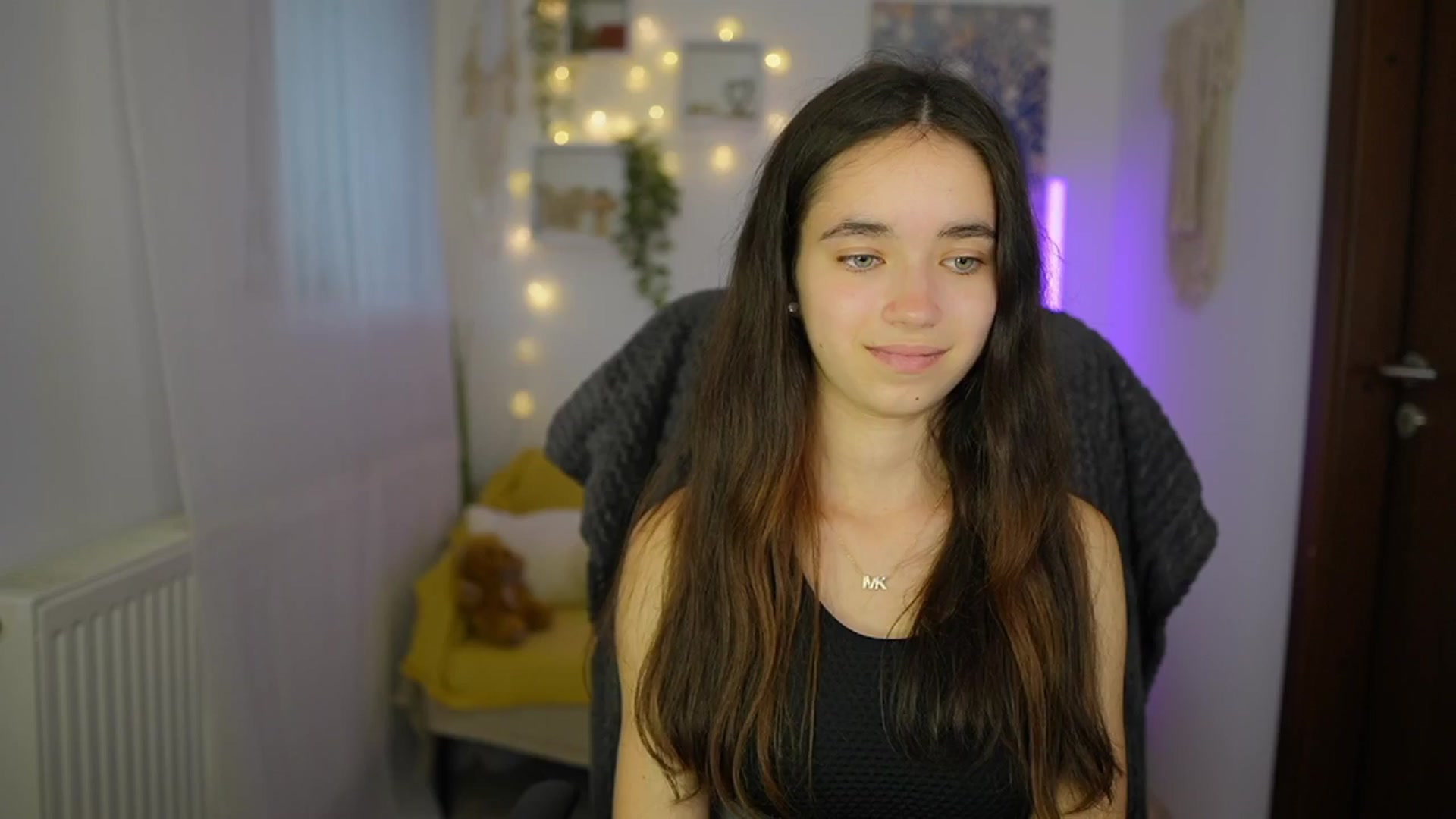 Gallery image thumbnail from Gia_Paige18's myfreecams stream on, 06/18/2024, 11:35 image 3 of 20
