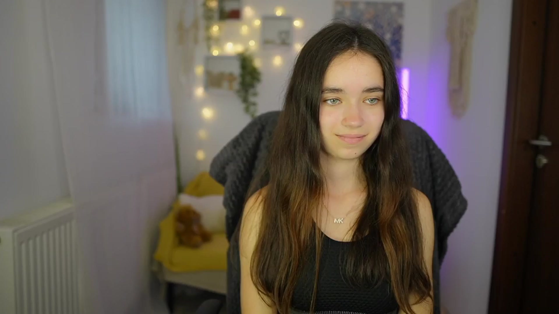 Gallery image thumbnail from Gia_Paige18's myfreecams stream on, 06/18/2024, 11:35 image 1 of 20