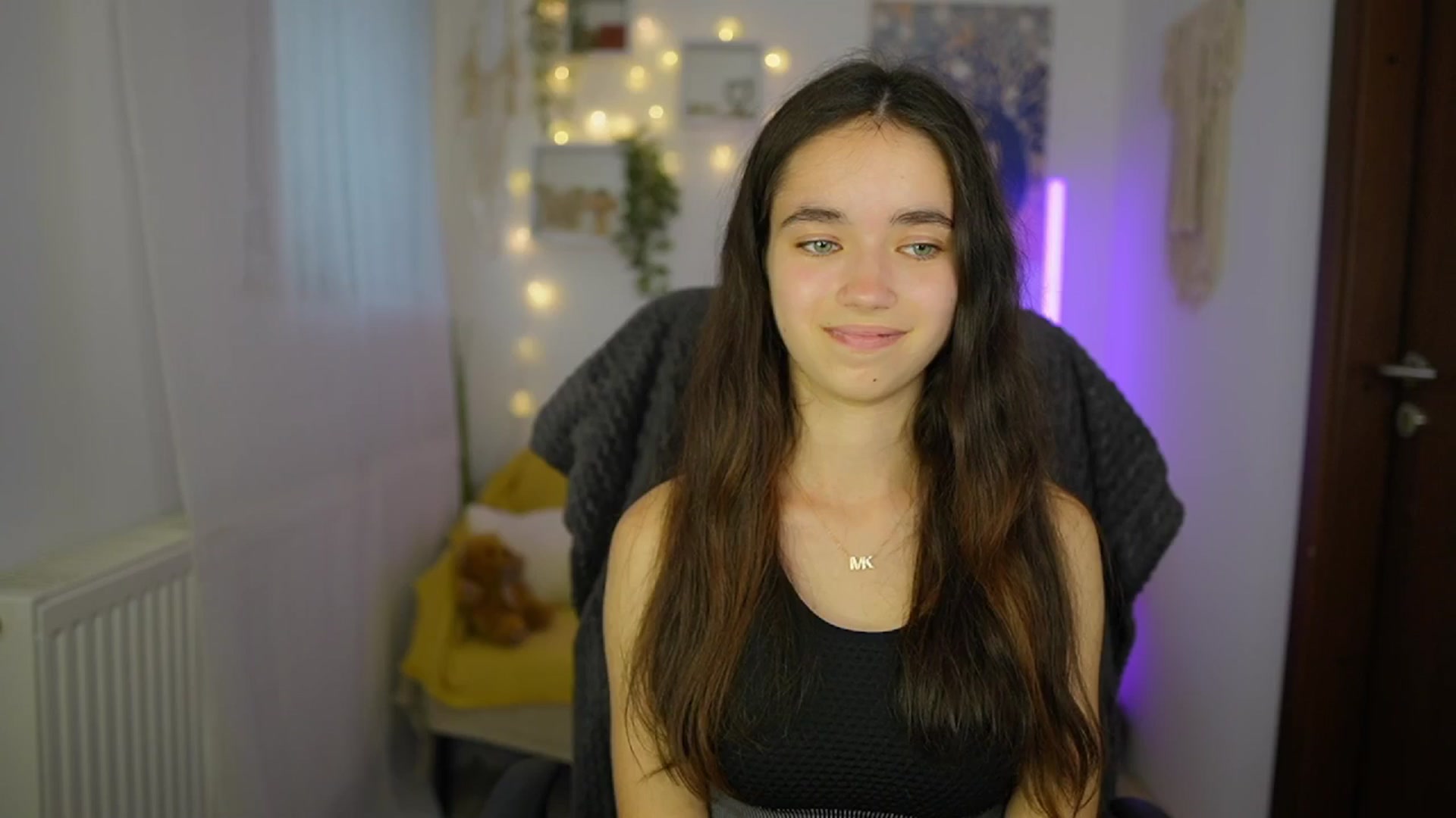Gallery image thumbnail from Gia_Paige18's myfreecams stream on, 06/18/2024, 12:13 image 1 of 20