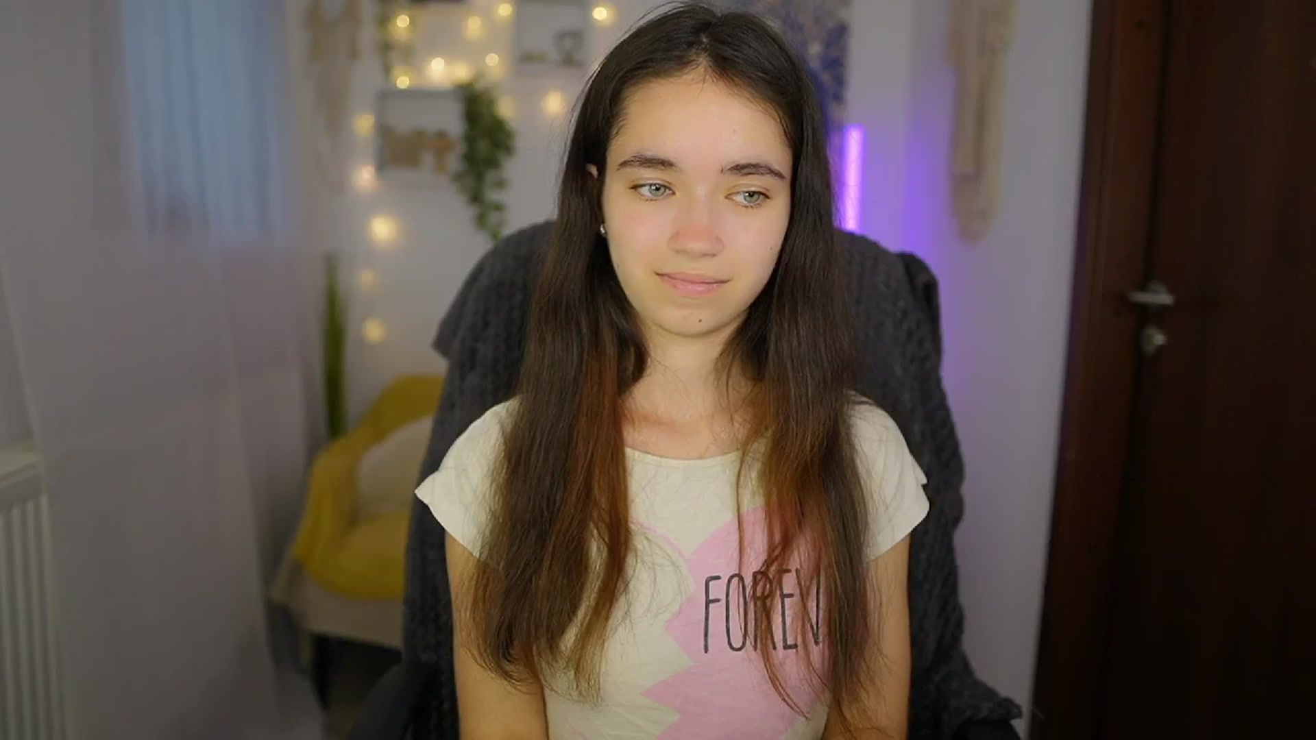 Gallery image thumbnail from Gia_Paige18's myfreecams stream on, 06/19/2024, 09:38 image 3 of 20