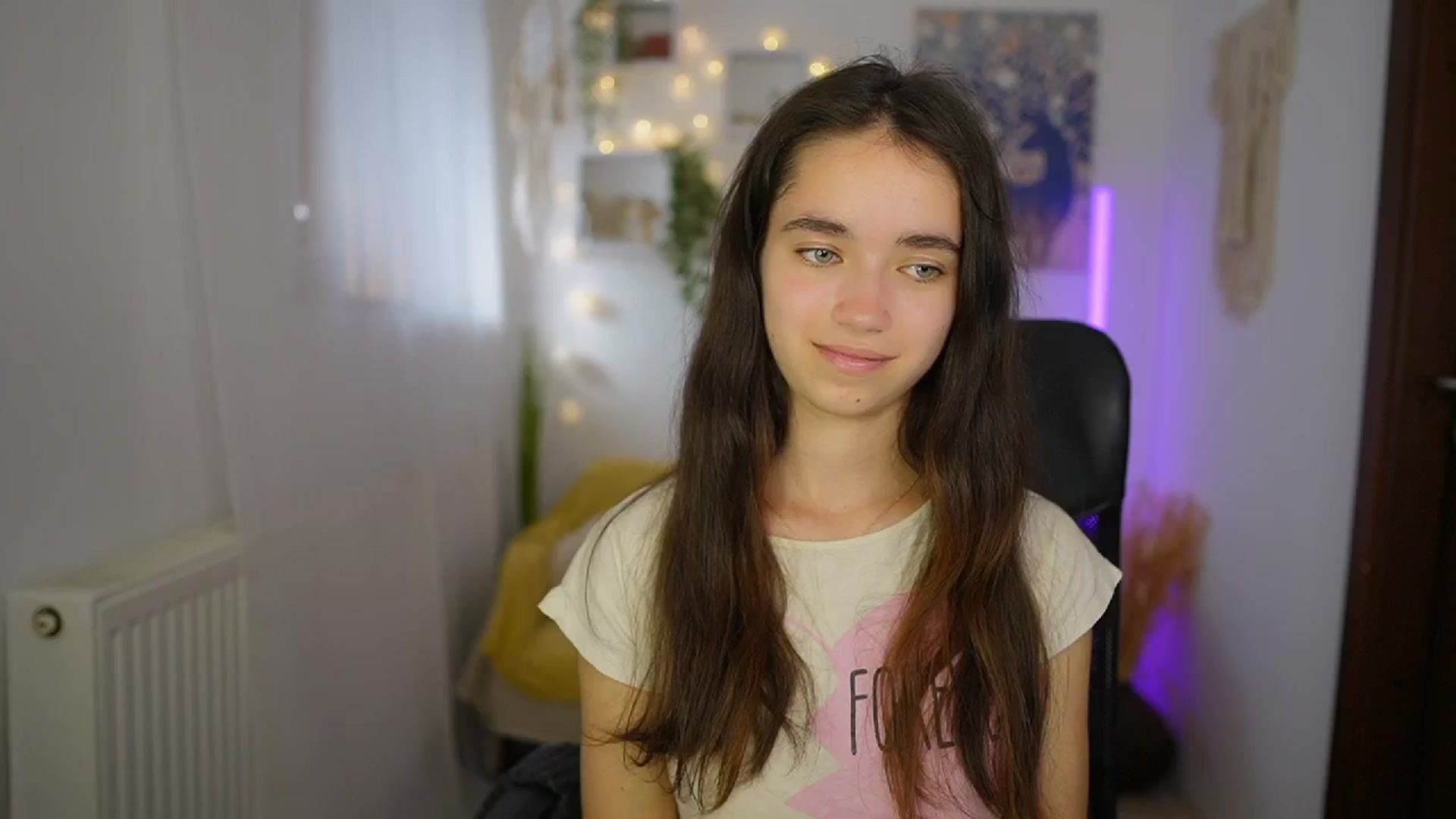 Gallery image thumbnail from Gia_Paige18's myfreecams stream on, 06/19/2024, 15:06 image 15 of 20