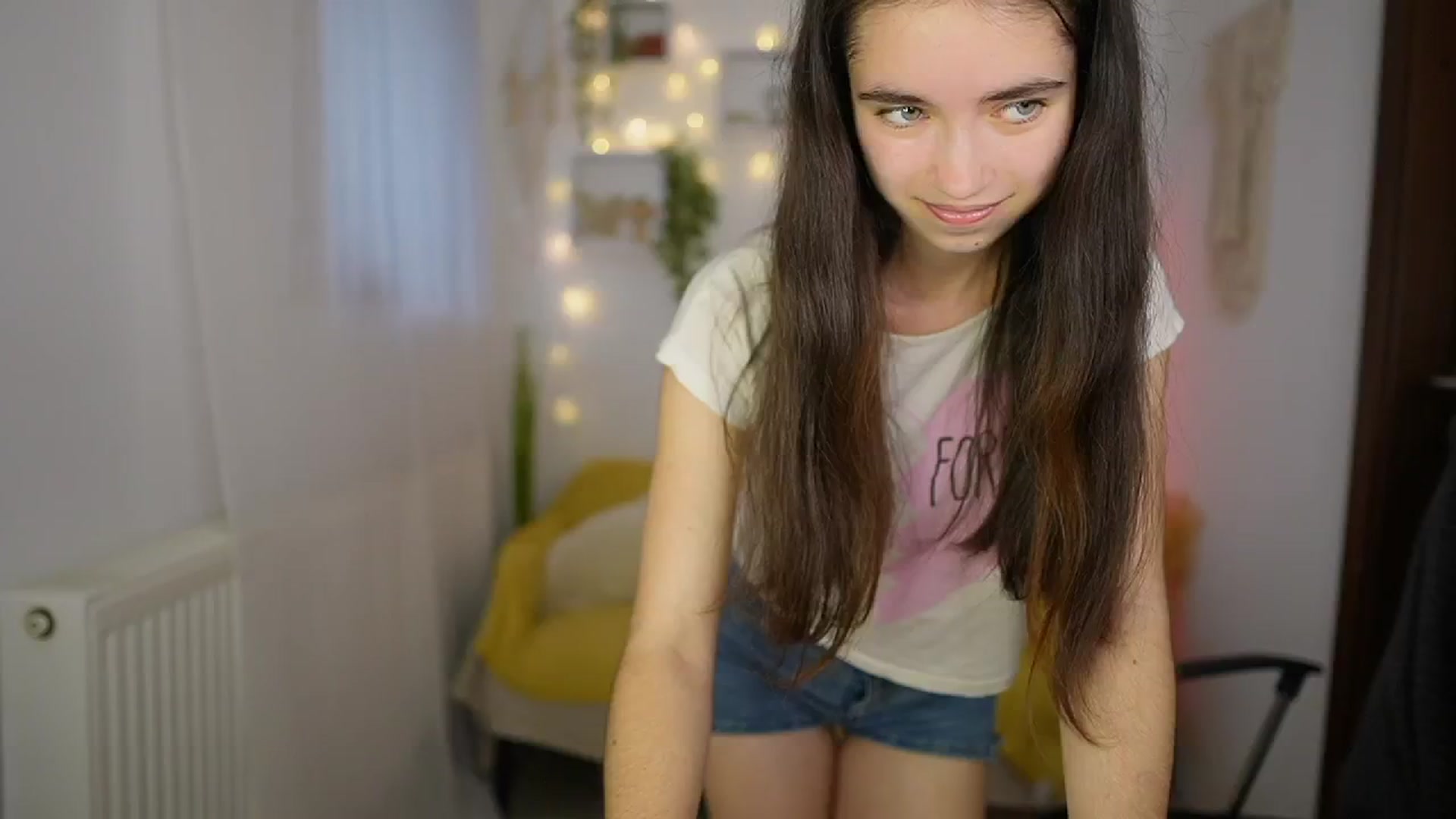 Gallery image thumbnail from Gia_Paige18's myfreecams stream on, 06/19/2024, 16:40 image 17 of 20