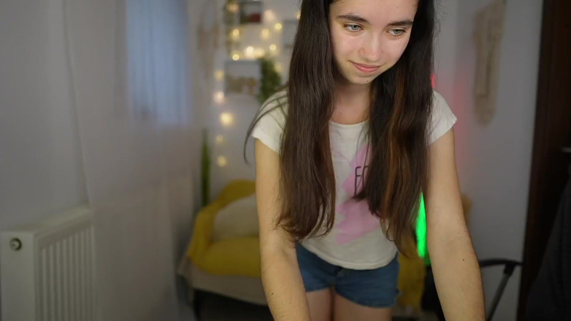 Gallery image thumbnail from Gia_Paige18's myfreecams stream on, 06/19/2024, 16:40 image 7 of 20
