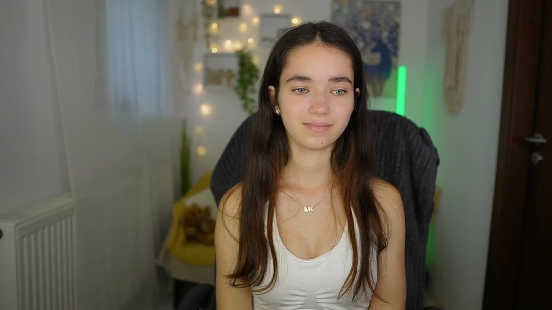 Gallery image thumbnail from Gia_Paige18's myfreecams stream on, 06/20/2024, 12:32 image 16 of 20