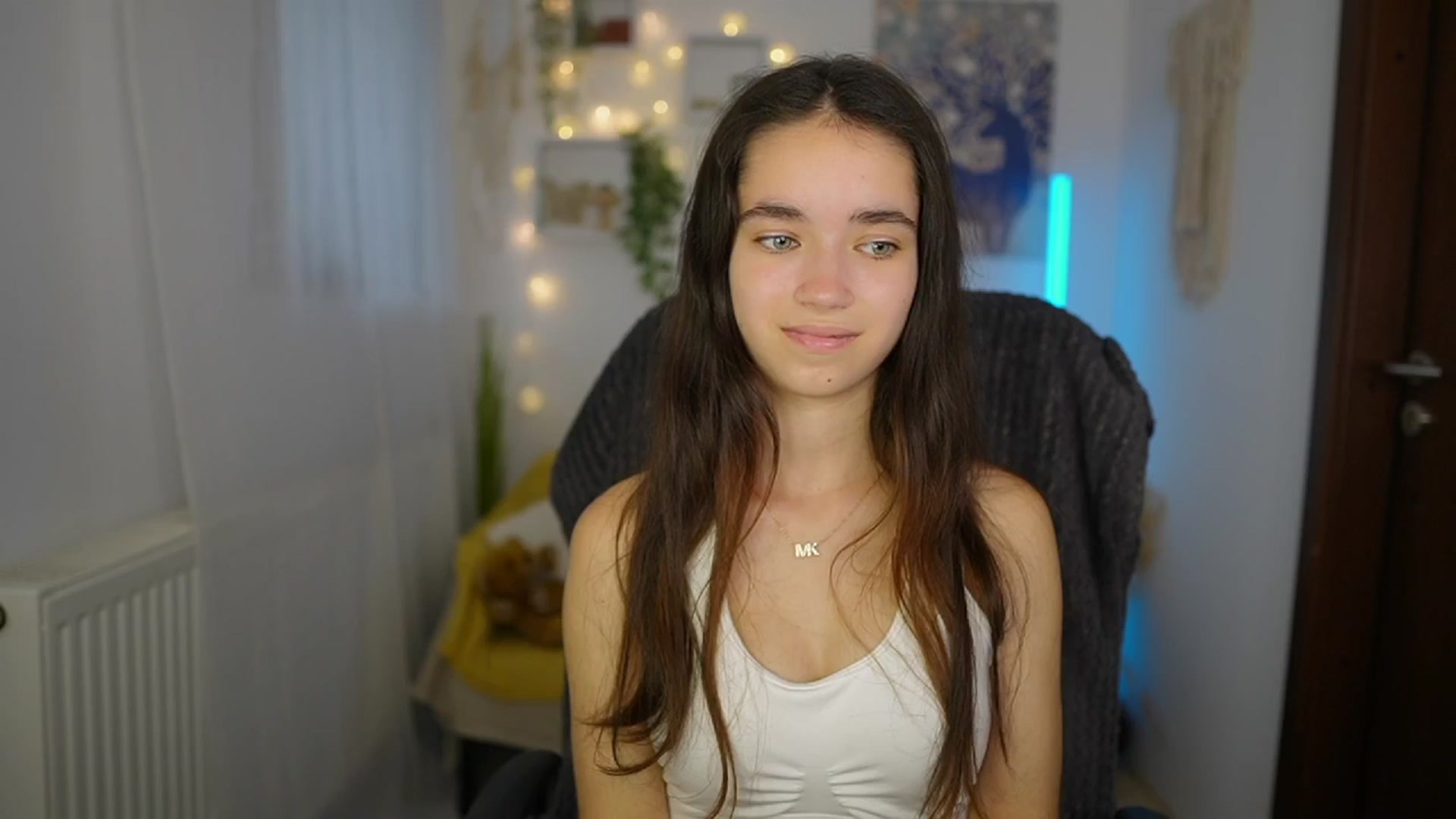 Gallery image thumbnail from Gia_Paige18's myfreecams stream on, 06/20/2024, 12:32 image 1 of 20
