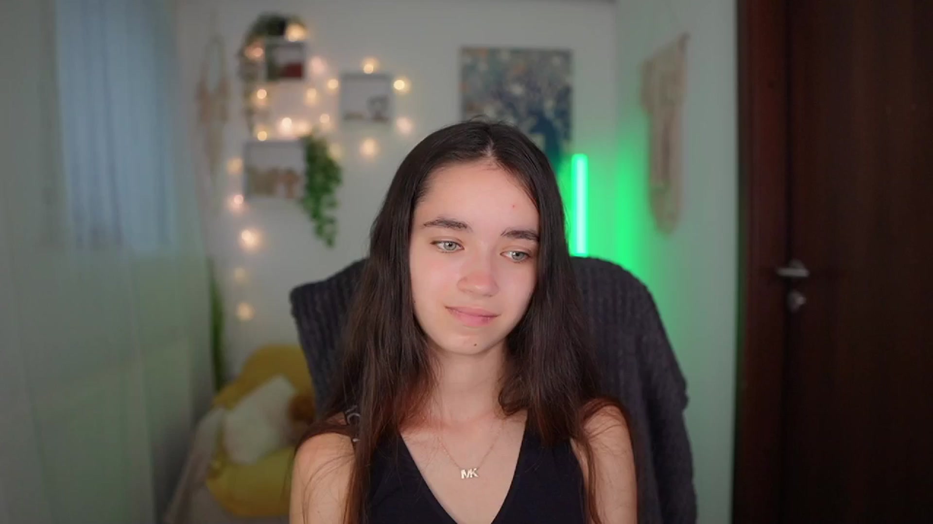 Gallery image thumbnail from Gia_Paige18's myfreecams stream on, 06/21/2024, 08:52 image 17 of 20