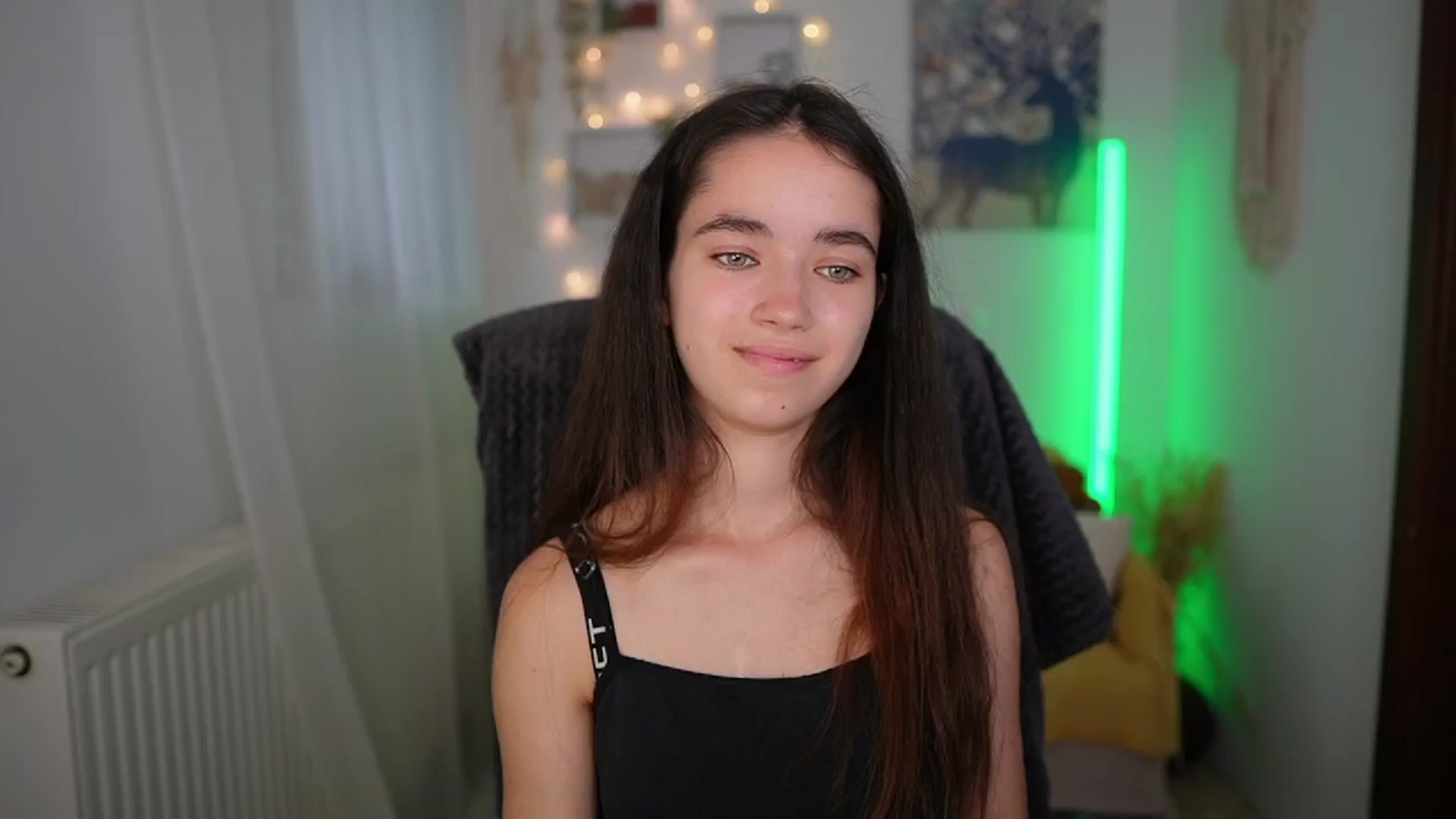 Gallery image thumbnail from Gia_Paige18's myfreecams stream on, 06/25/2024, 11:11 image 1 of 20