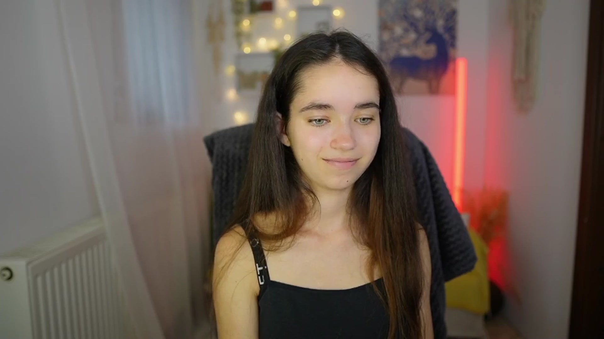 Gallery image thumbnail from Gia_Paige18's myfreecams stream on, 06/25/2024, 11:11 image 10 of 20