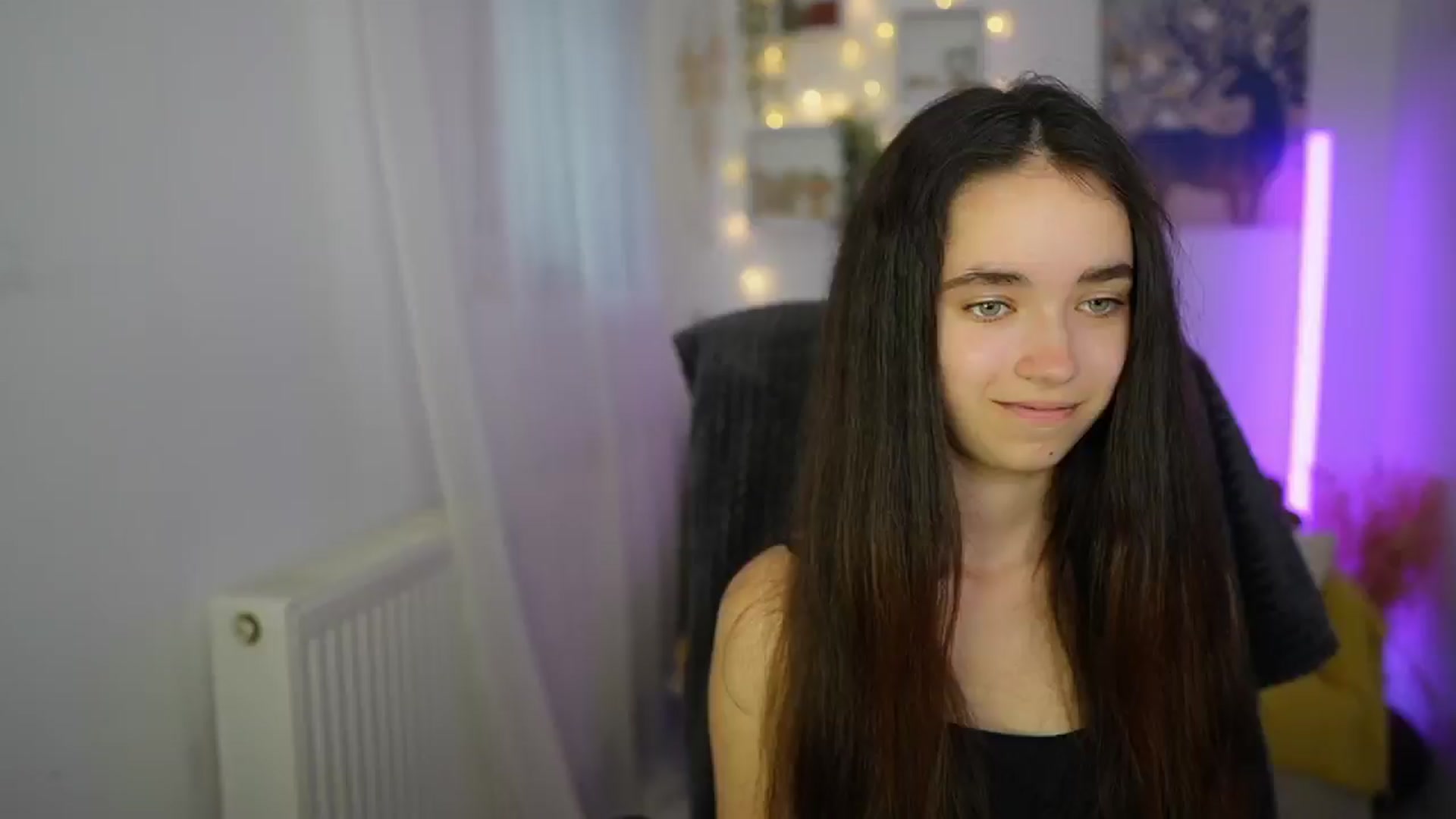 Gallery image thumbnail from Gia_Paige18's myfreecams stream on, 06/25/2024, 12:44 image 9 of 20
