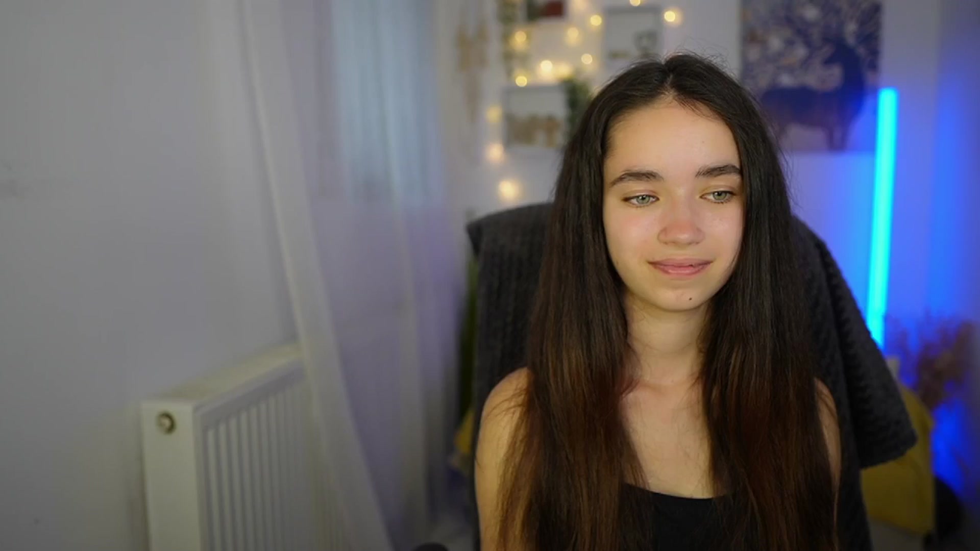 Gallery image thumbnail from Gia_Paige18's myfreecams stream on, 06/25/2024, 13:02 image 8 of 20